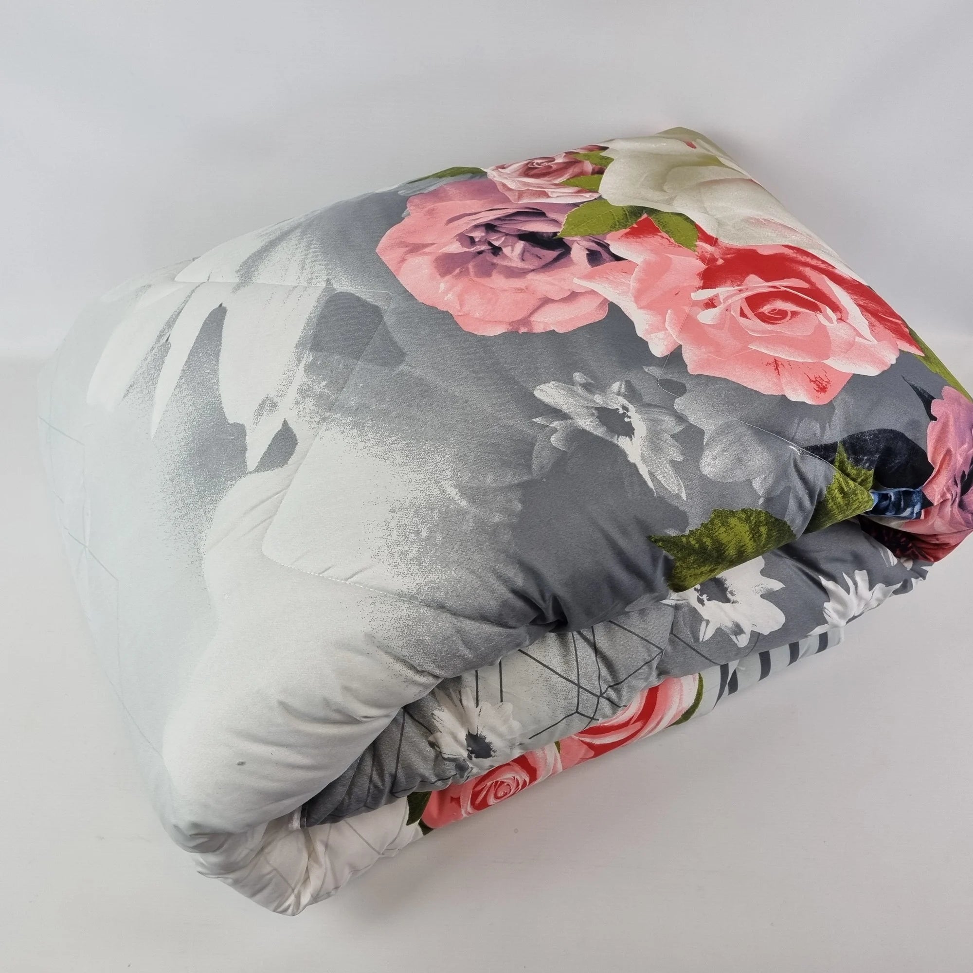All-in One Lazy Dekbed Grijs Met Rozen - Dekbed voor het hele jaar