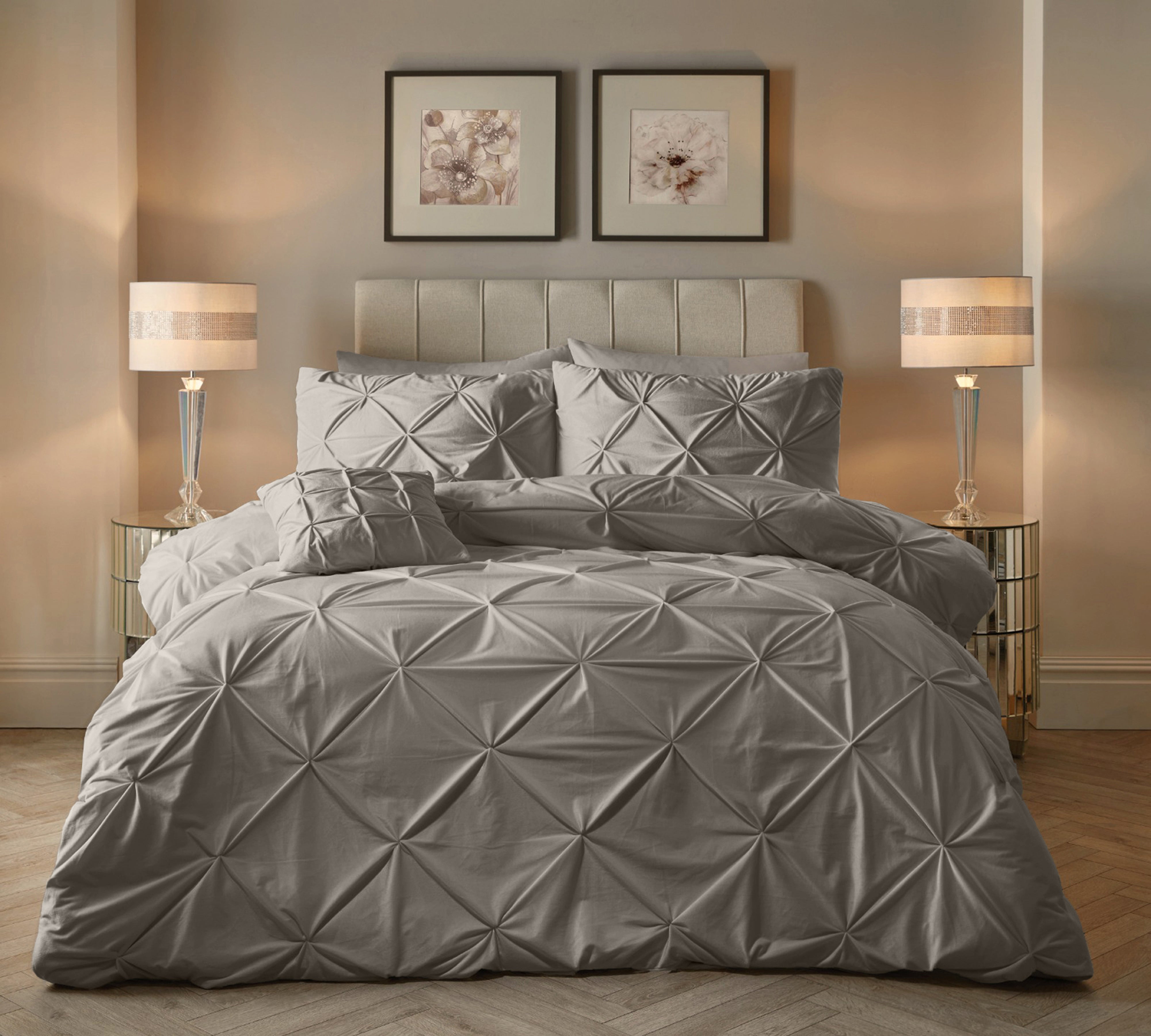 All-in One Lazy Velvet Pintuck Dekbed Zand - Dekbed voor het hele jaar