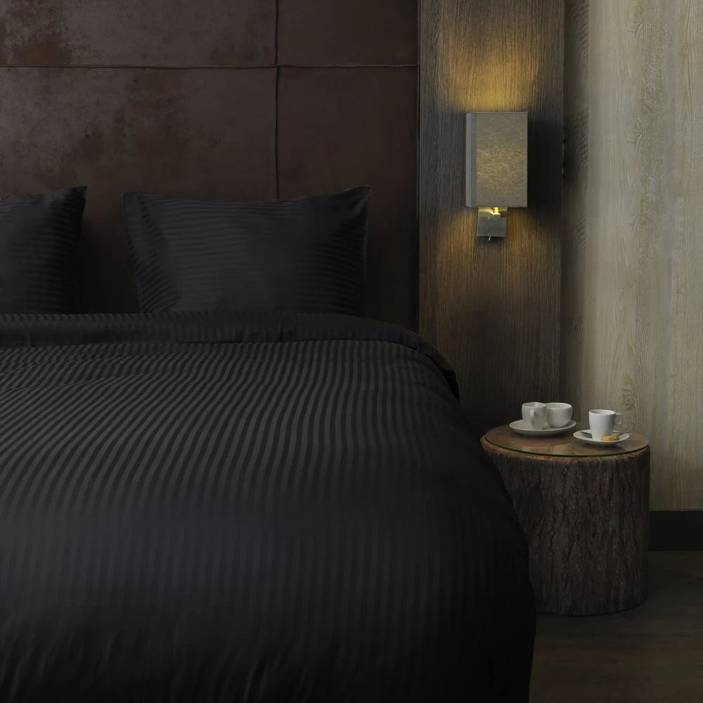 Zwart Satijnen Dekbedovertrek | Luxe Hotel Kwaliteit van 100% Katoen-Satijn