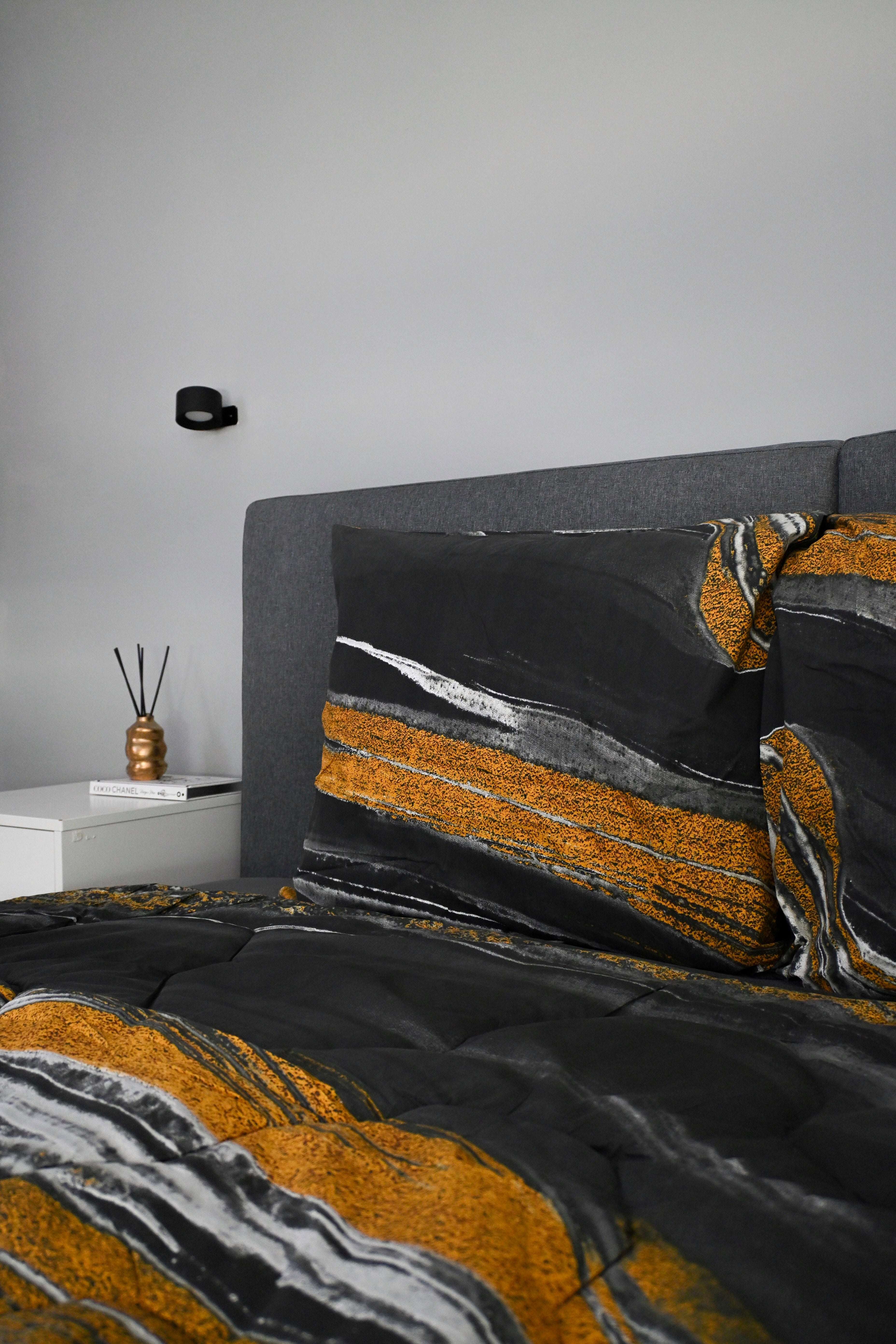 All-in One Lazy Dekbed Marble Black Gold - Dekbed met kussenslopen