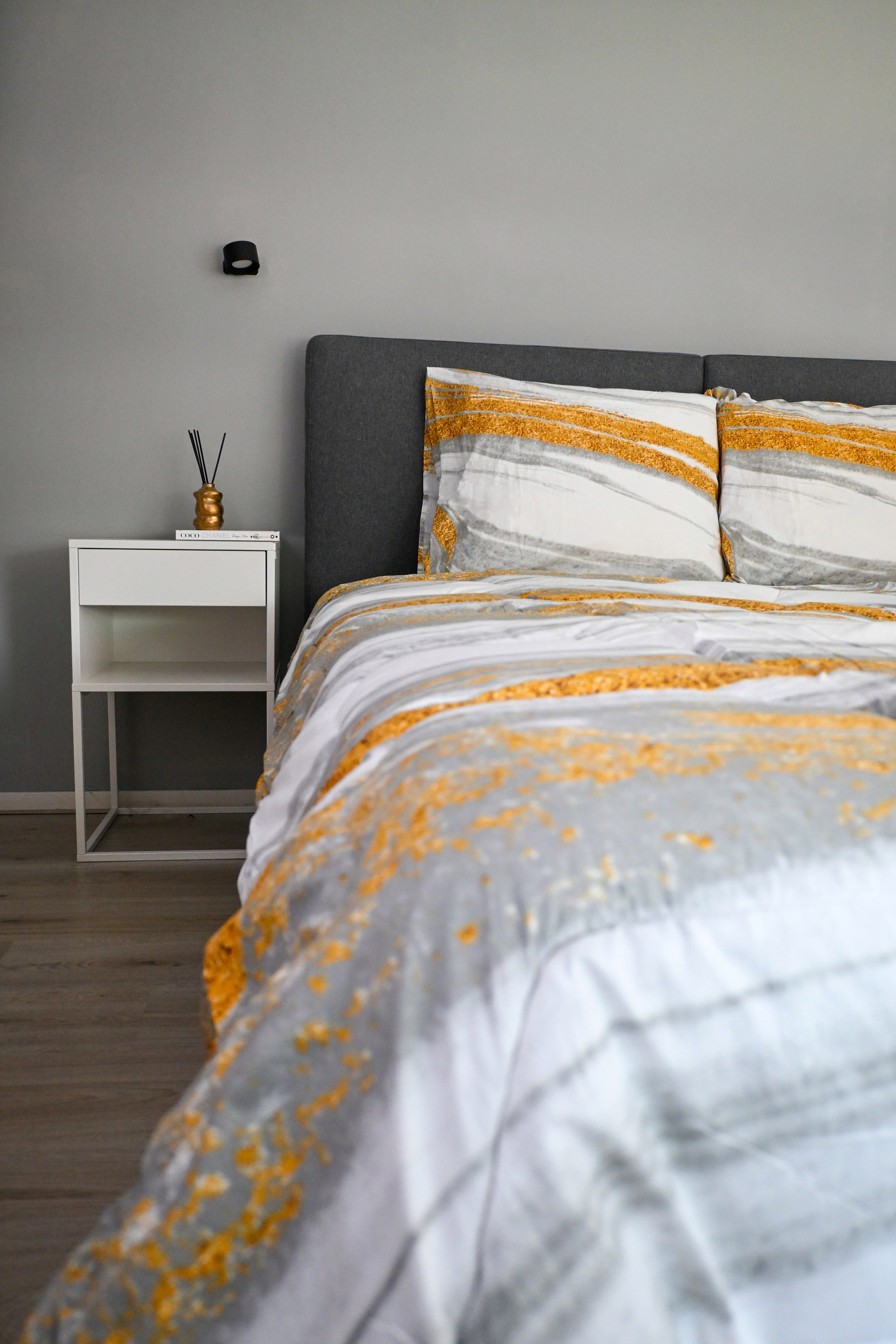 All-in One Lazy Dekbed Marble White Gold - Dekbed met kussenslopen
