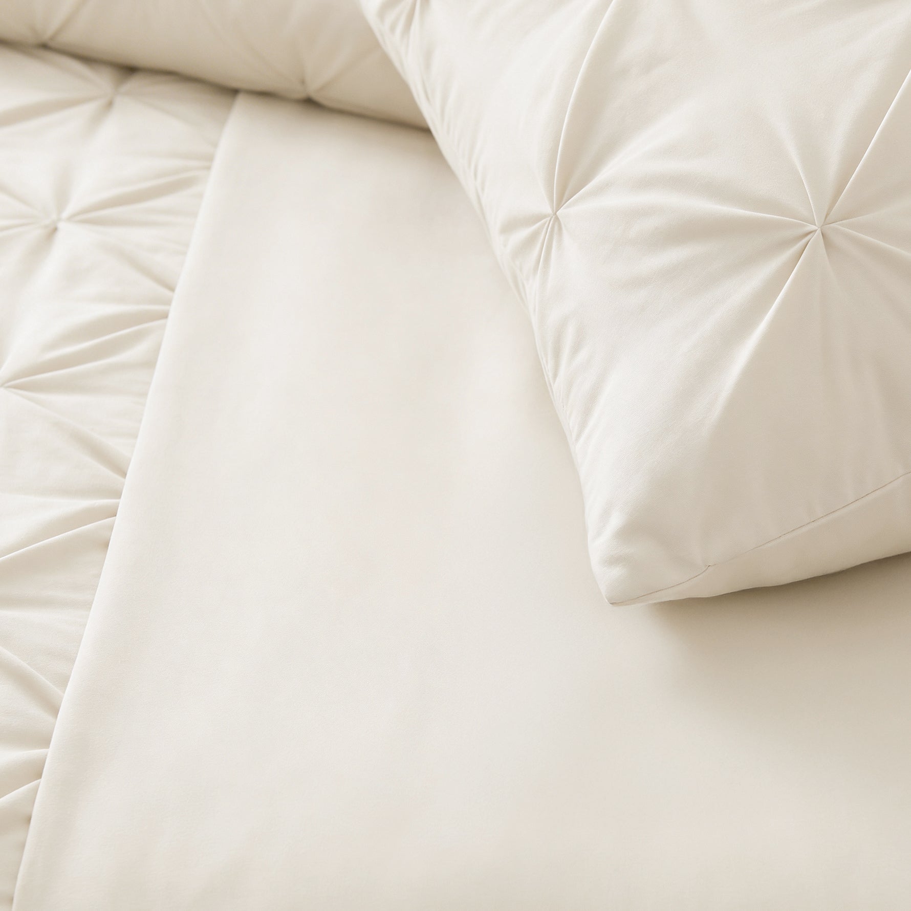 Sleeptime Border Pintuck Dekbedovertrek - Beige - Velvet