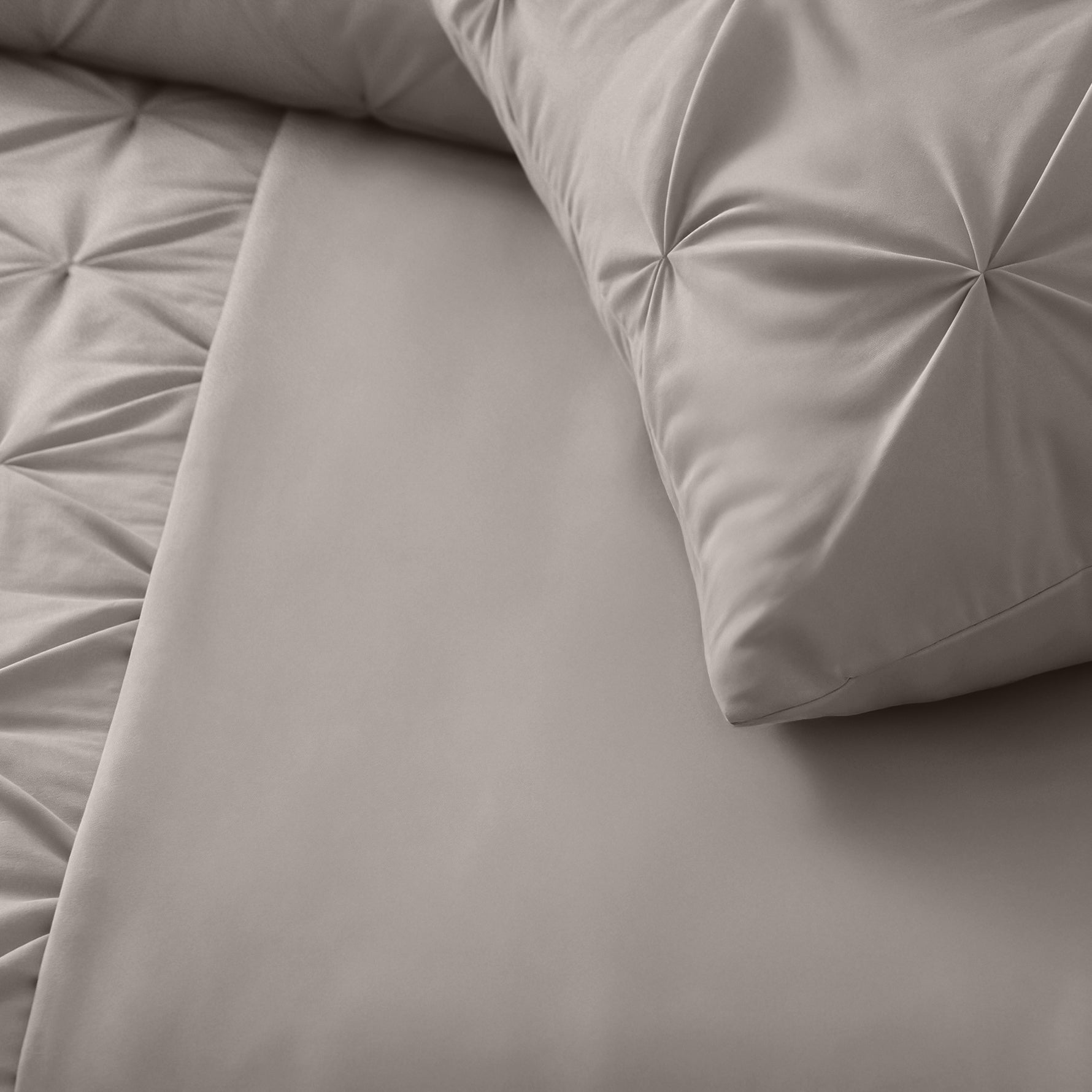 Sleeptime Border Pintuck Dekbedovertrek - Taupe/Grijs - Velvet