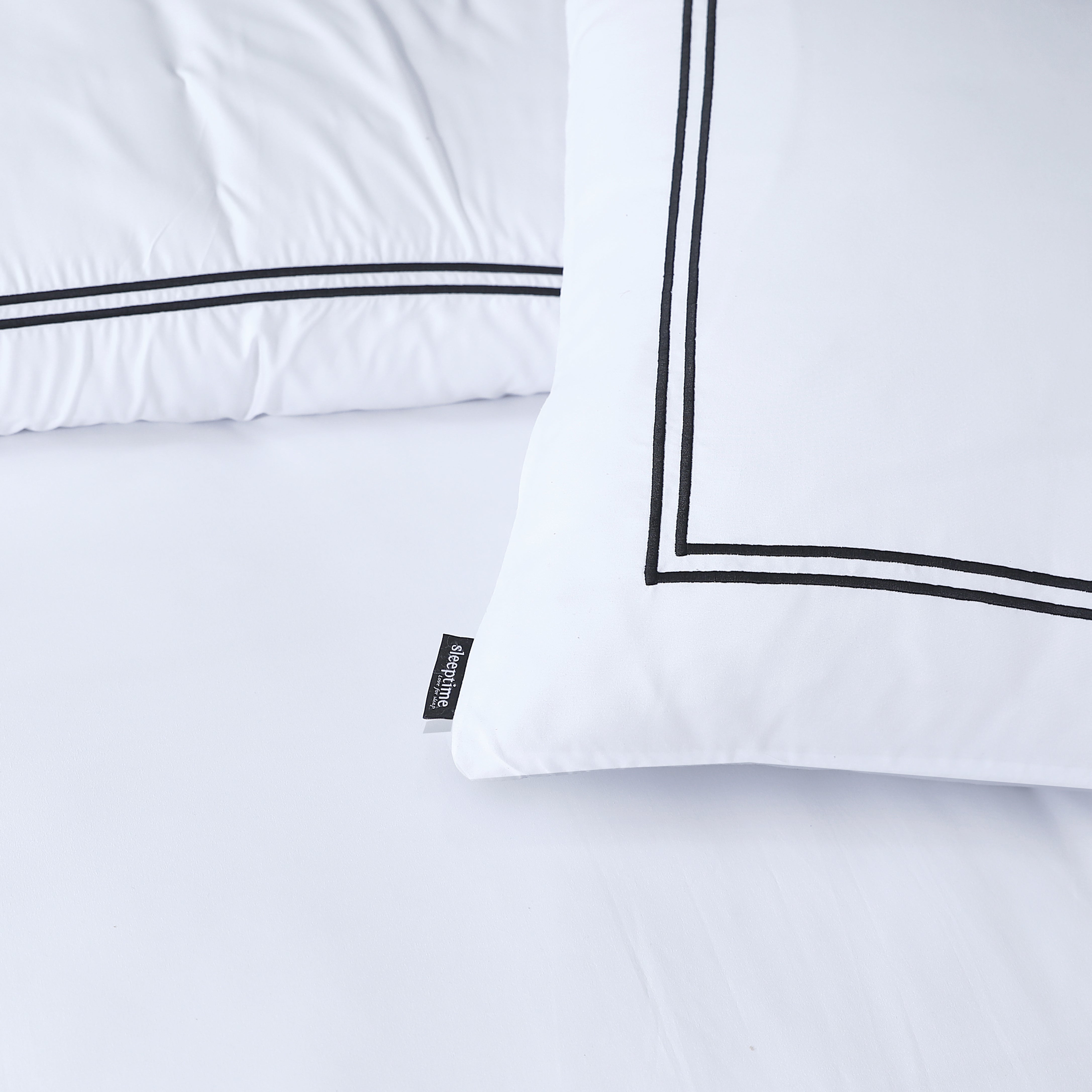 Brata Duvet Cover White - Hotel design - Sleek - Wonderfully soft