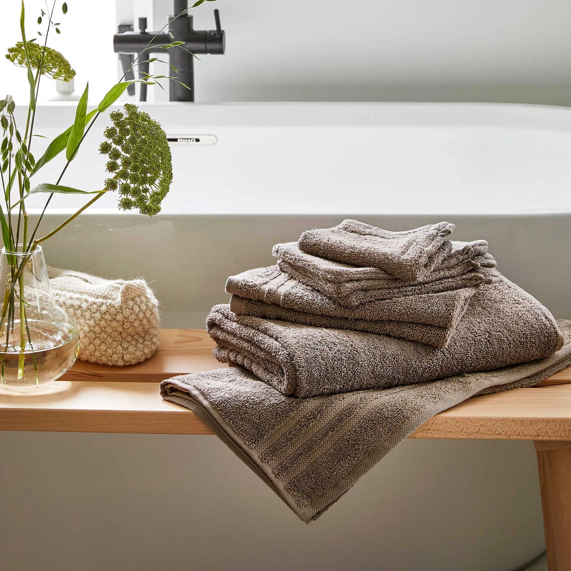 Byrklund Badlaken Bath Basics - Wit - 100% Katoen (BCI) - 70 x 140 cm