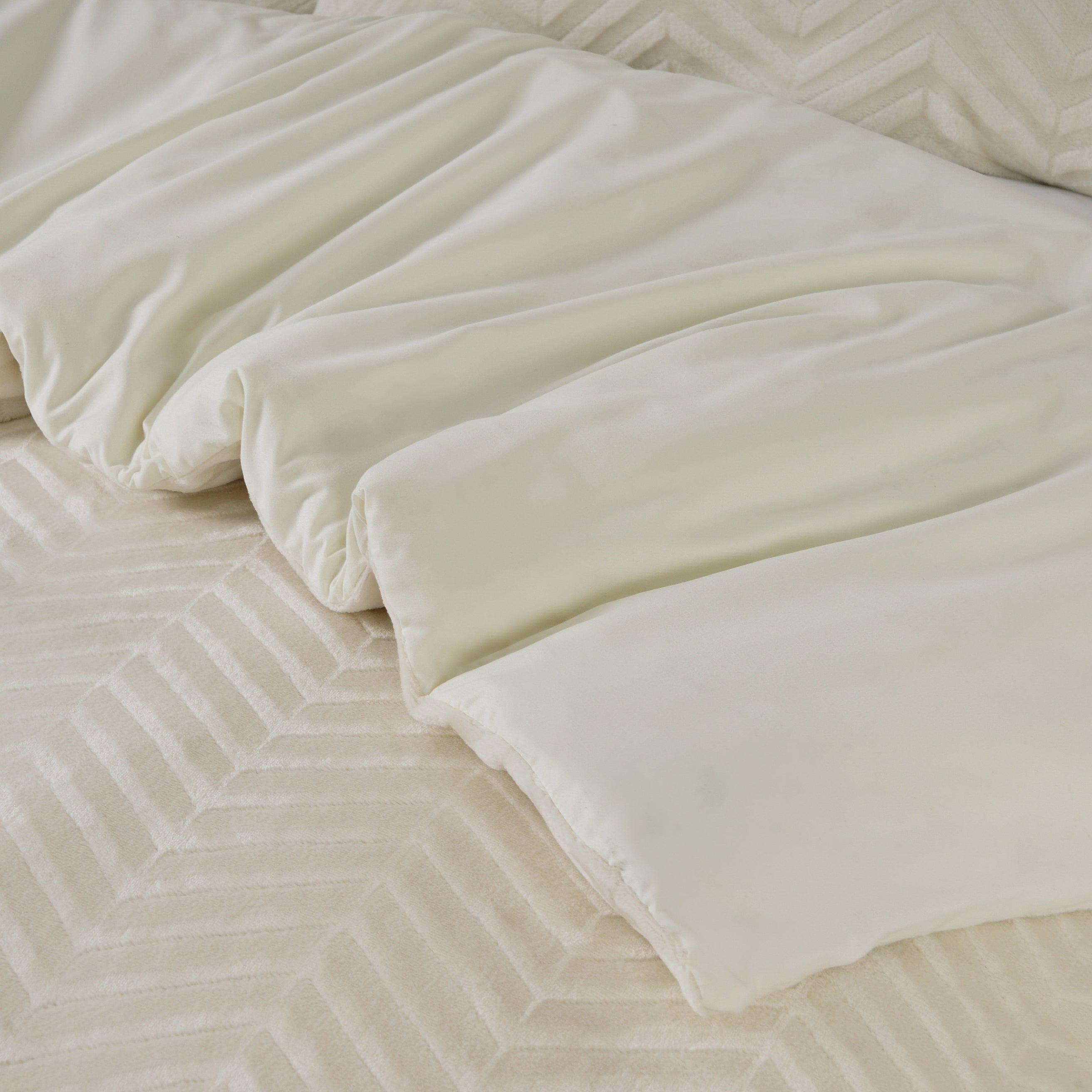 Chevron Teddy Dekbedovertrek Créme - Trendy design - Zacht en warm - Luxe uitstraling