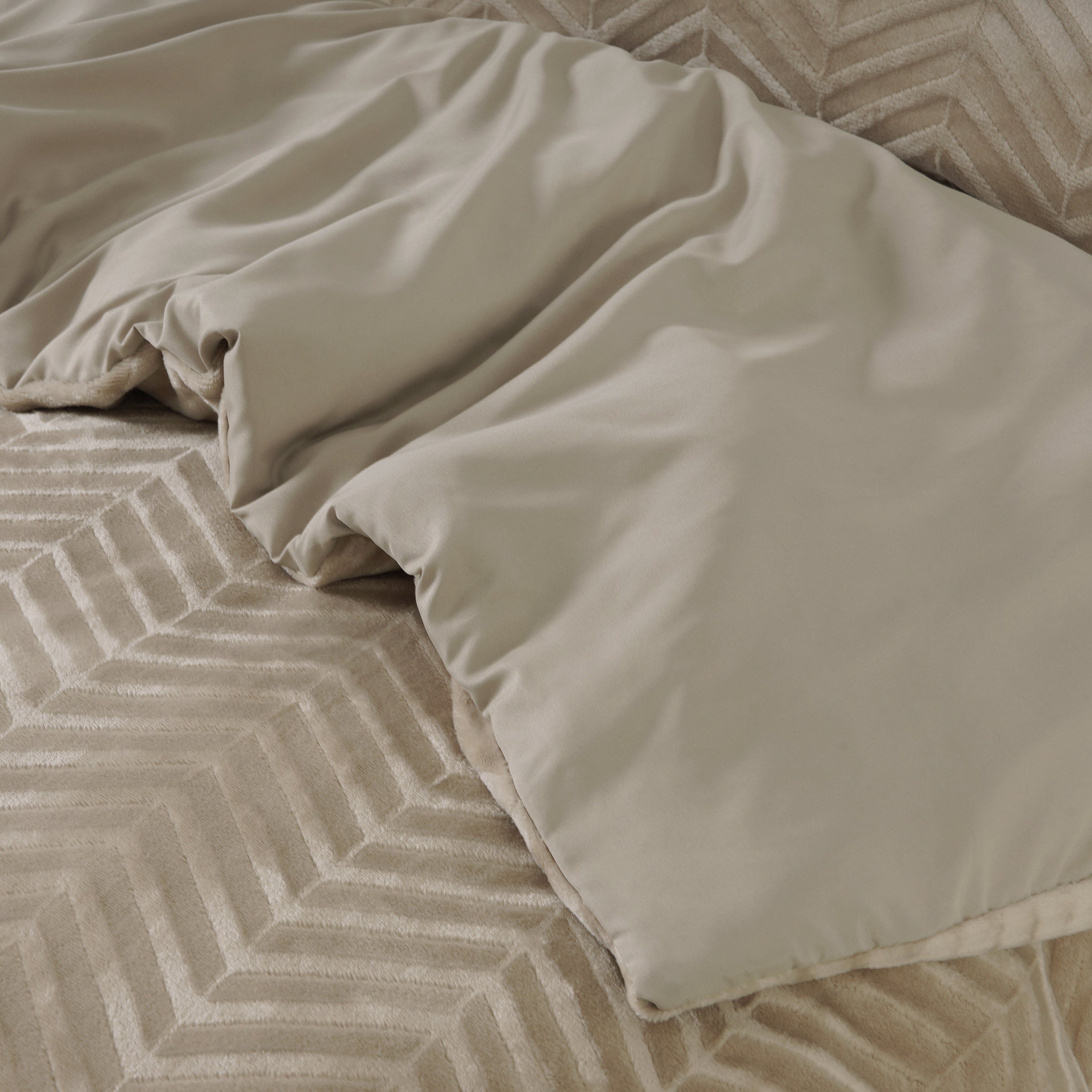 Chevron Teddy Dekbedovertrek Taupe - Trendy design - Zacht en warm - Luxe uitstraling