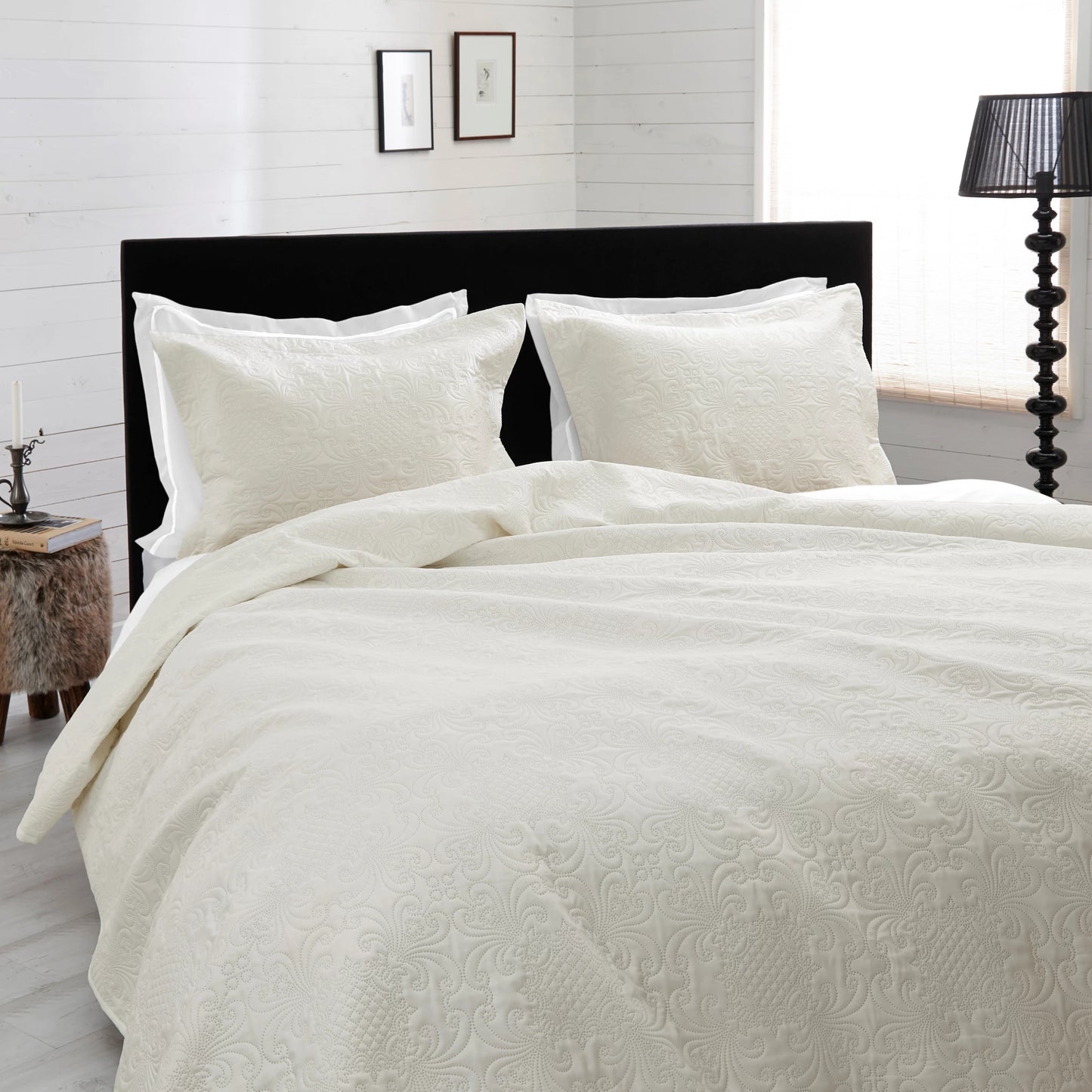 Clara Creme 260 x 250 - Luxe sprei - Zware kwaliteit - Met 2 slopen