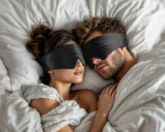 Deepsleep Mask Zwart 68 x 12 - Verstelbare pasvorm – 100% natuurlijk – Oeko-Tex® gecertificeerd