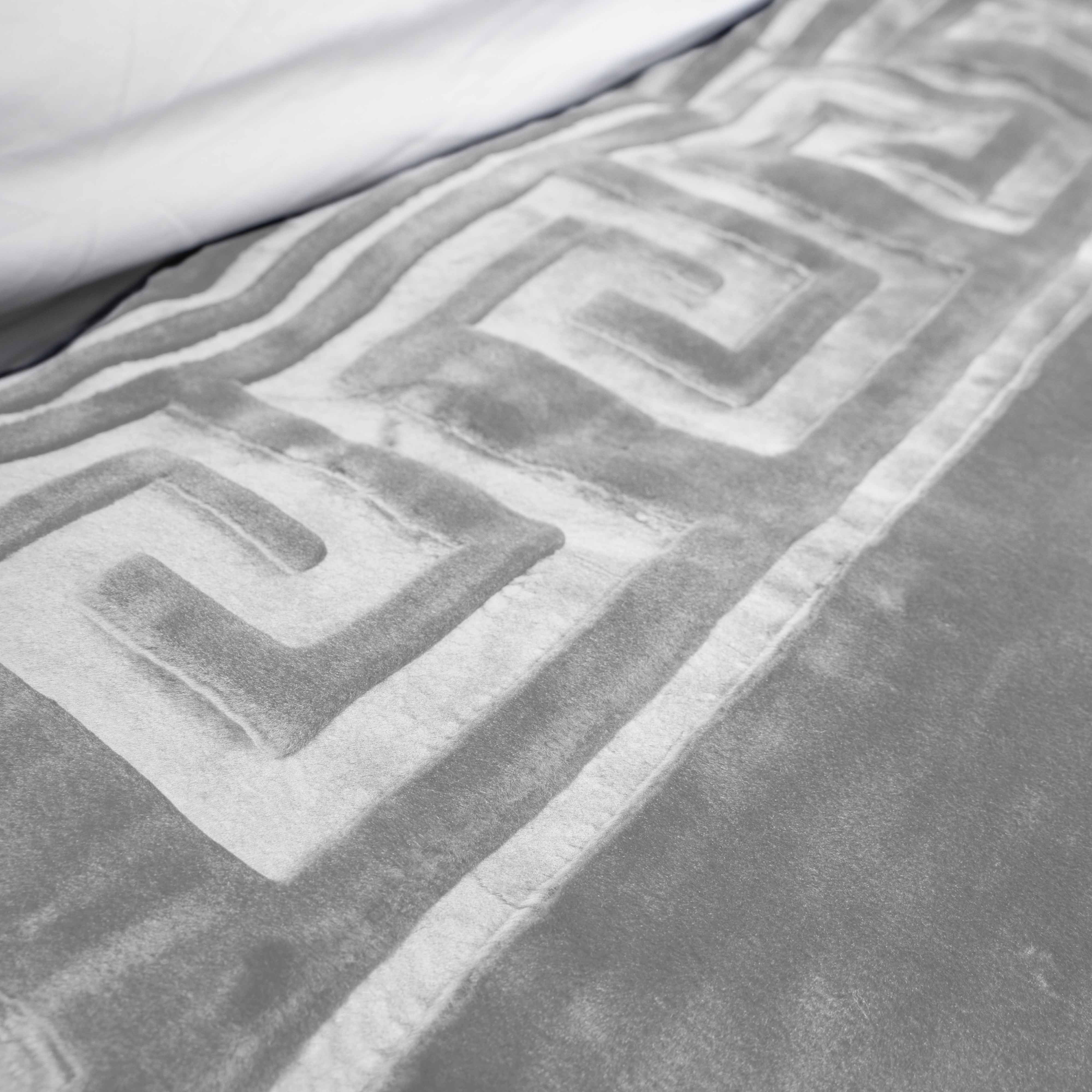 Embossed Zeta Deken Grijs - Woon of slaap deken - Luxe design - Makkelijk wasbaar