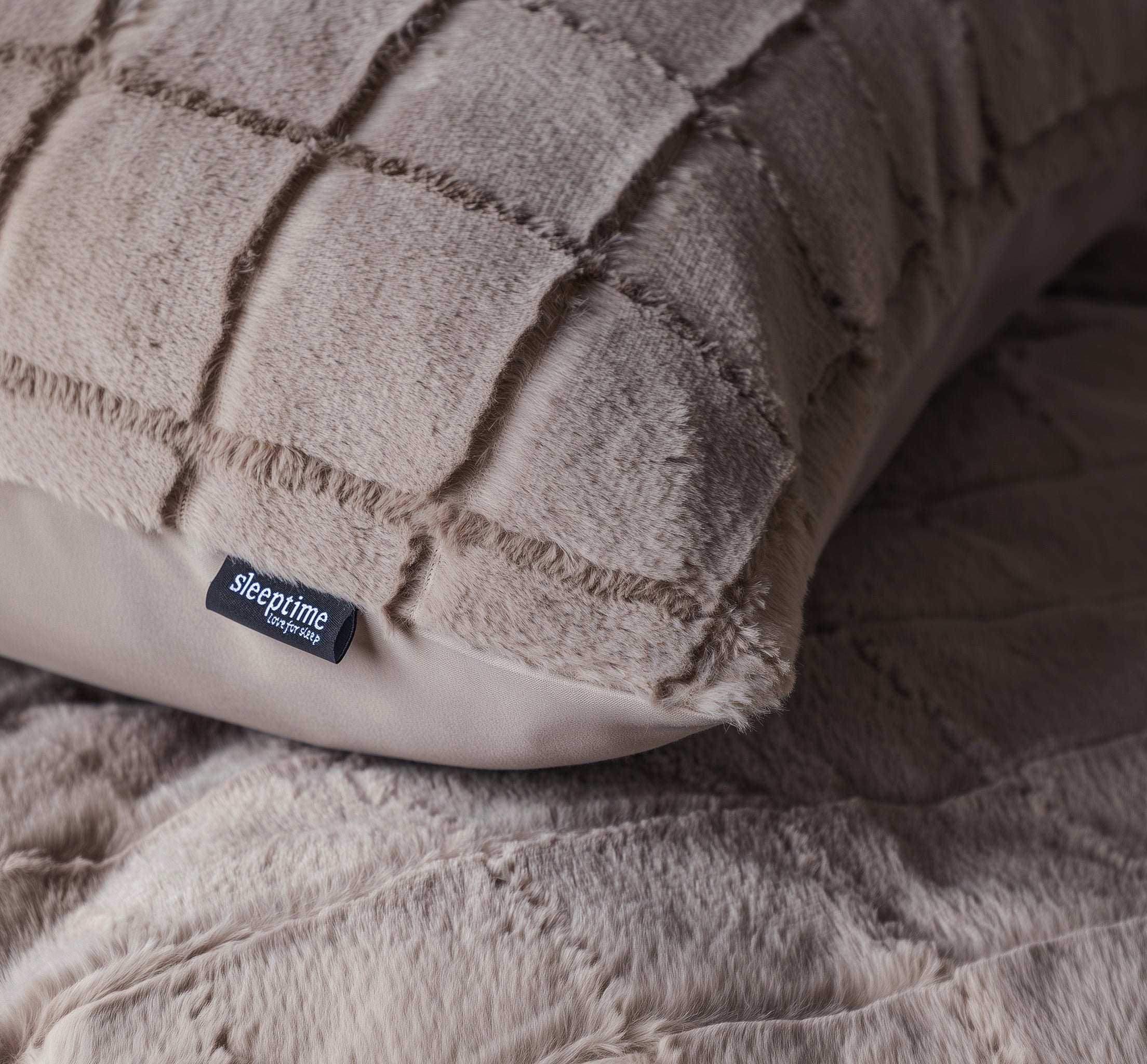 Faux Fur Check Dekbedovertrek Taupe - Heerlijk zacht - Chique design - Nepbont