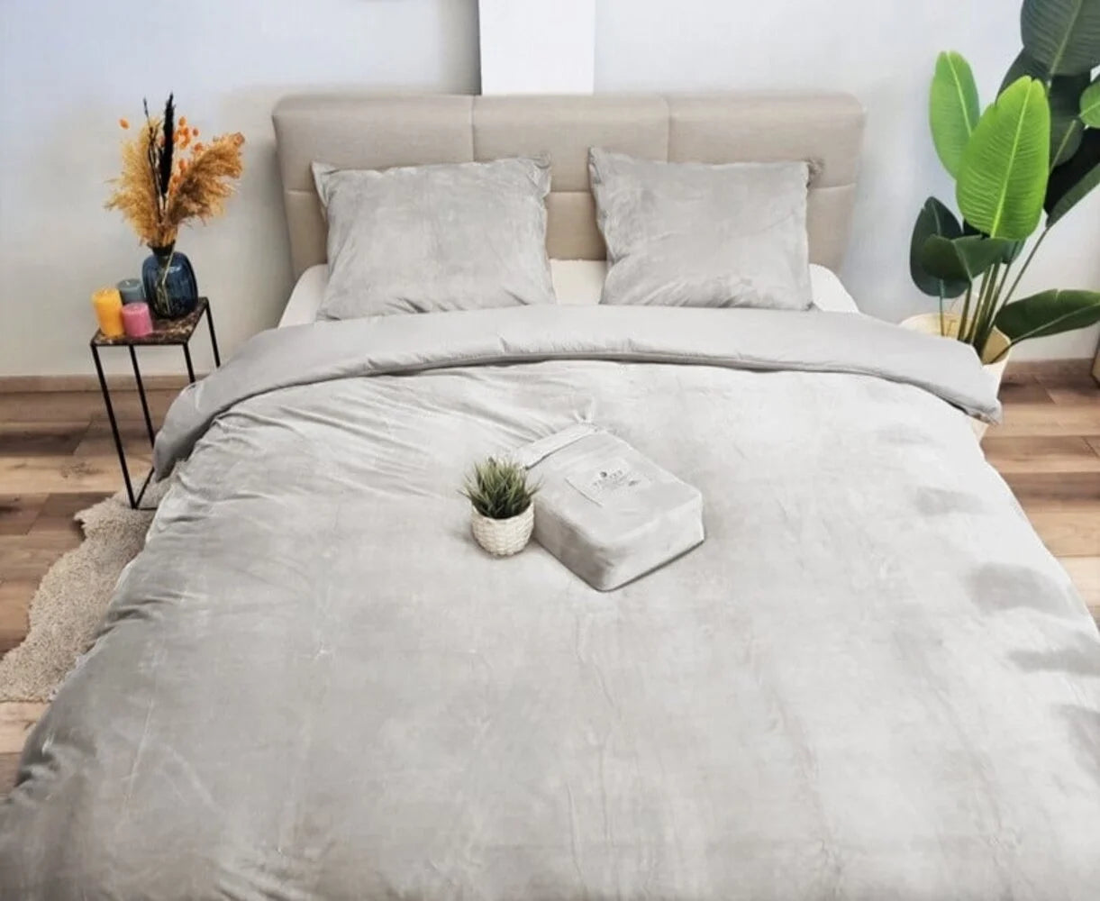 Fluwelen Dekbedovertrek Zilver Velvet – Luxe & Warmte voor Elke Slaapkamer