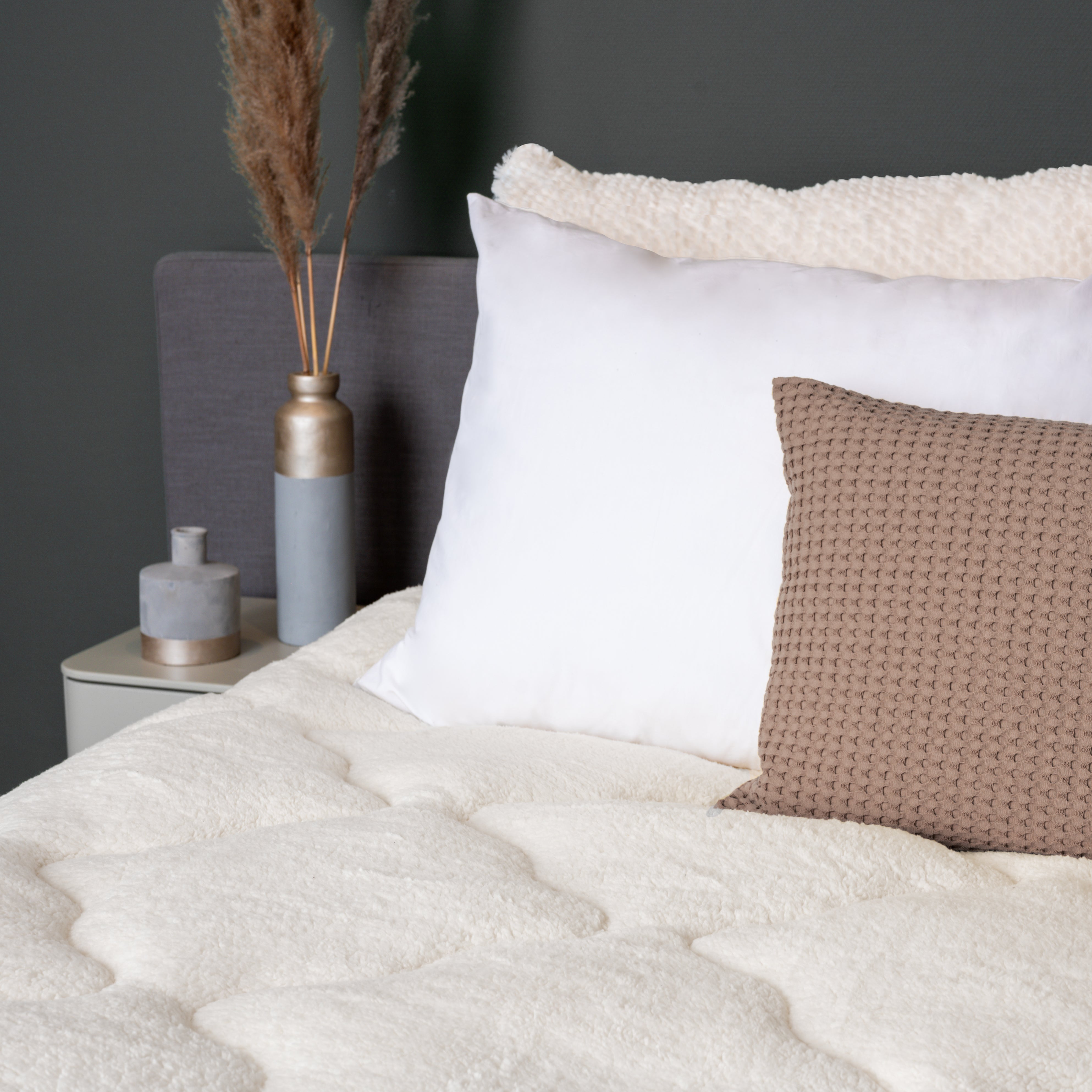 All-in One Lazy Teddy Dekbed Creme - Dekbed voor het hele jaar