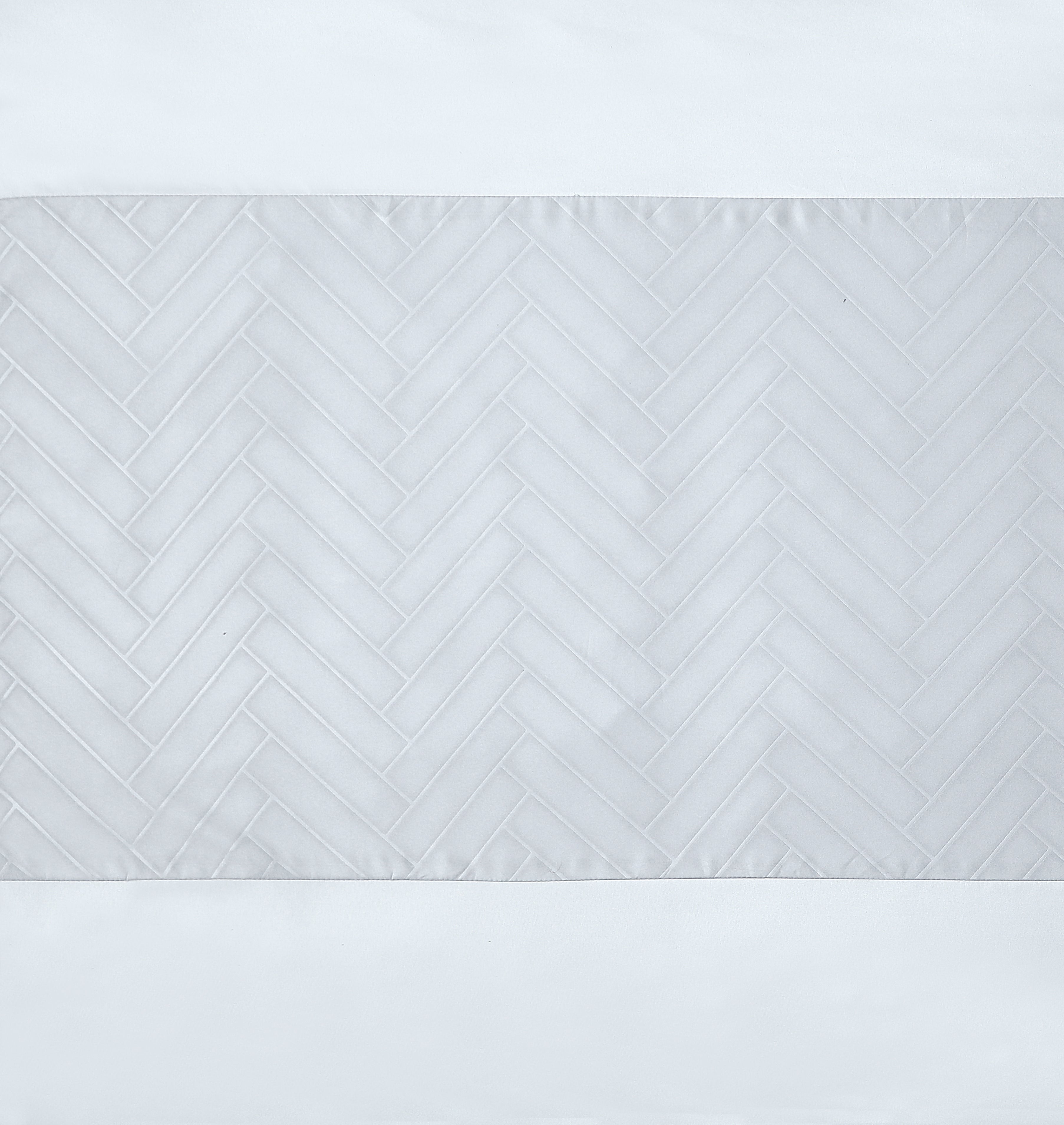 Monte Negro Duvet Cover White - Plain design - Deep print design - Easy to wash