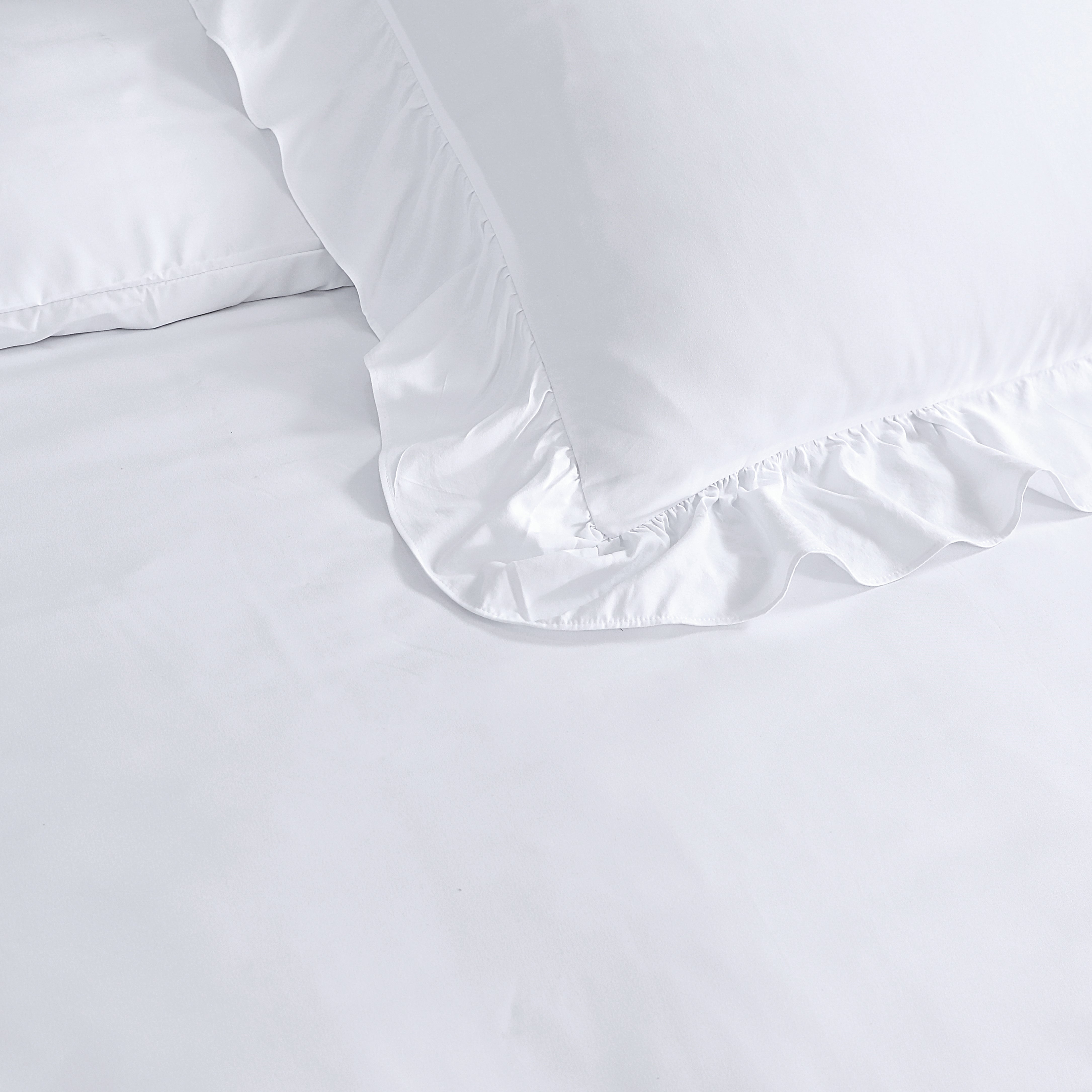 Ruffles Dekbedovertrek Wit  - Ruches overal rondom - Trendy design - Heerlijk zacht