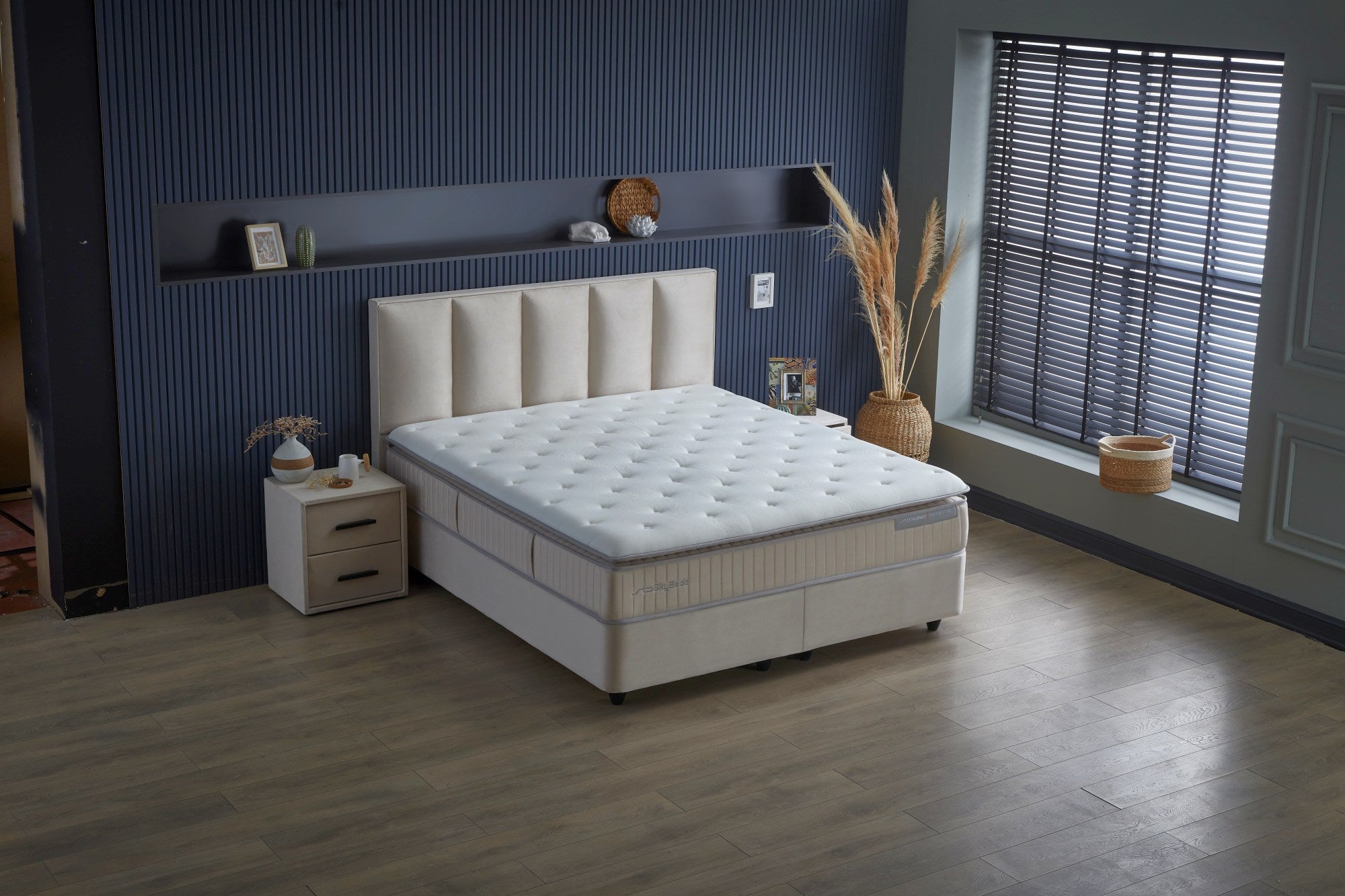 SKYBEDD ® - Boxspring met opbergruimte Birdybedd Beige