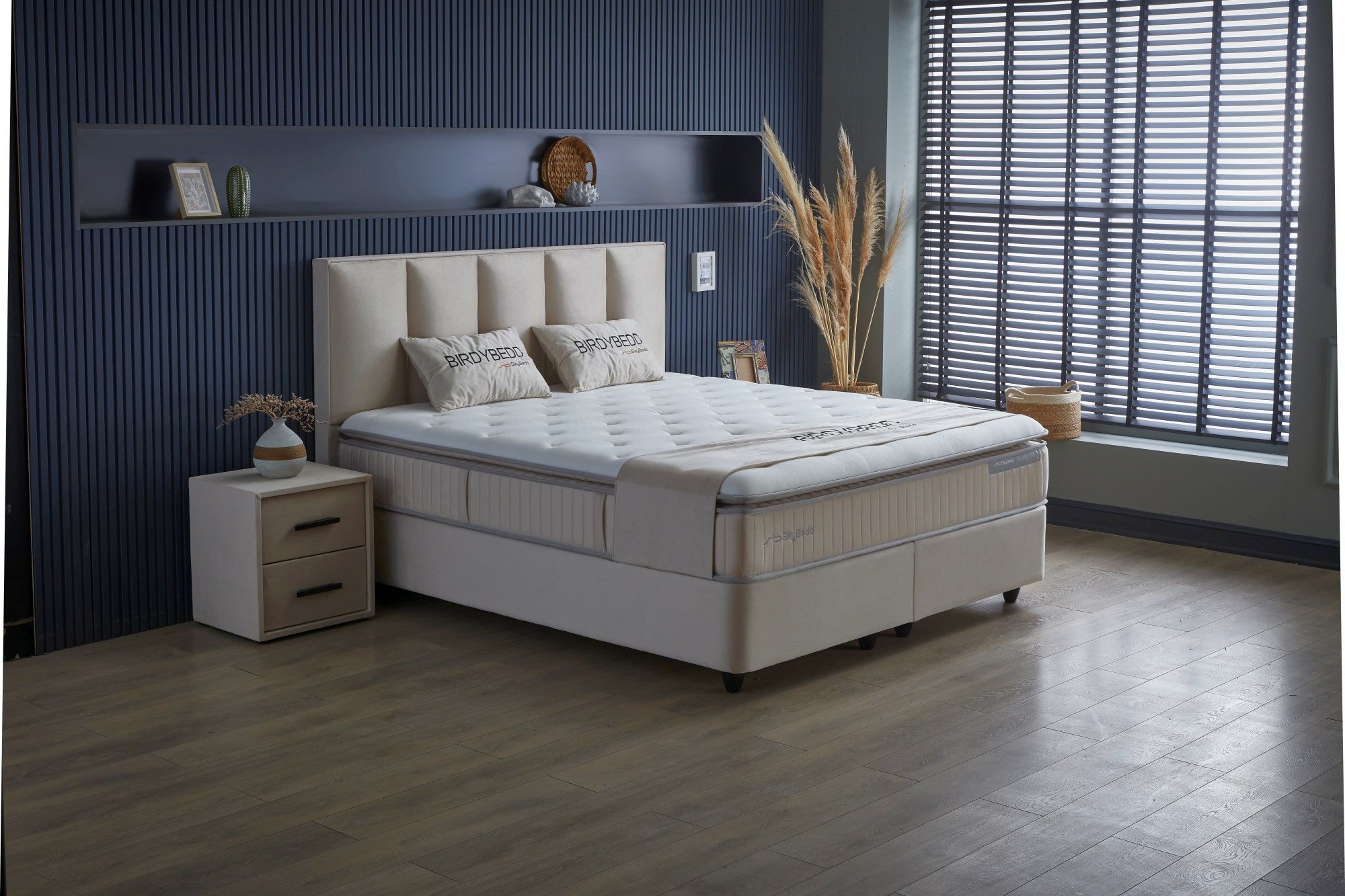 SKYBEDD ® - Boxspring met opbergruimte Birdybedd Beige