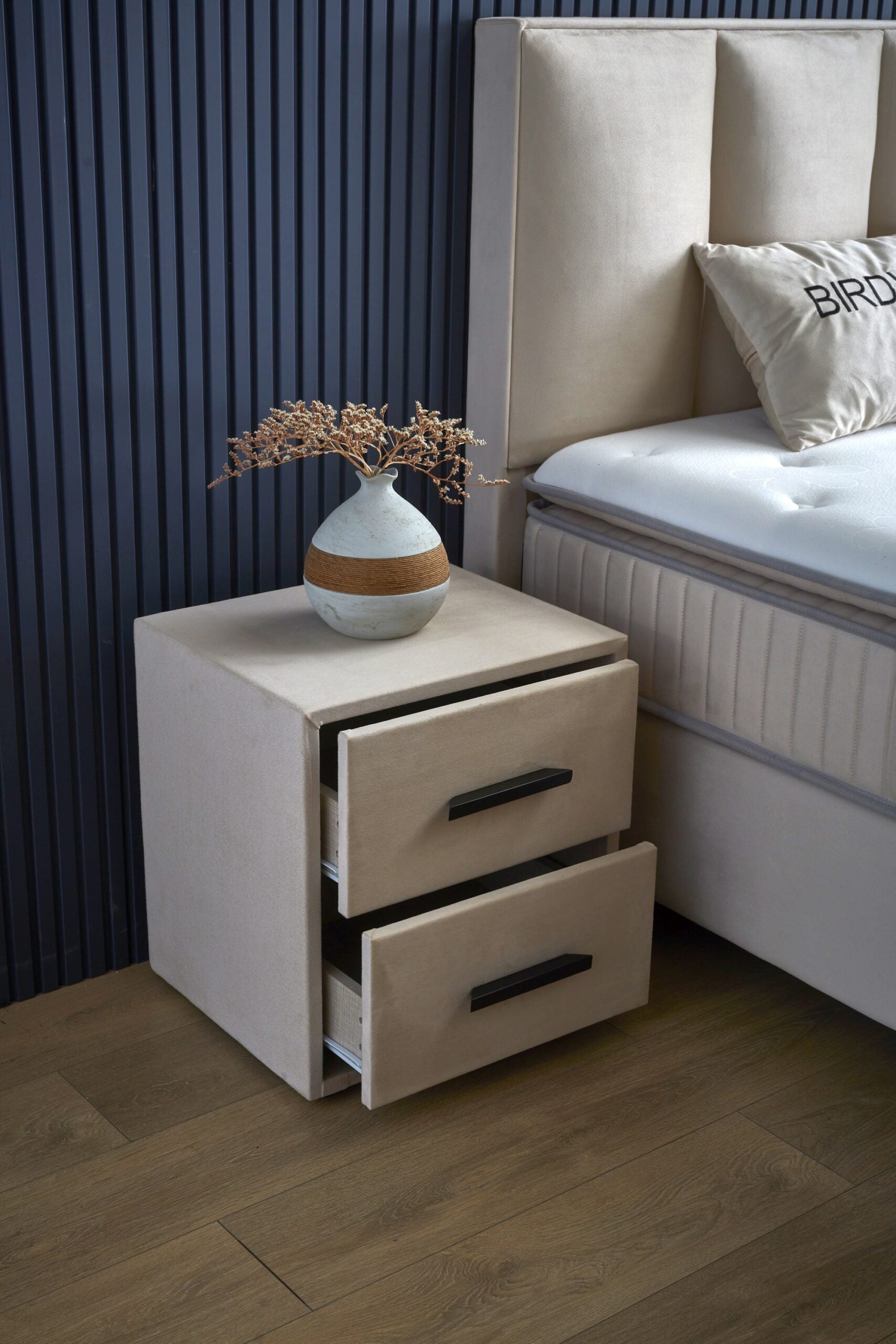 SKYBEDD ® - Boxspring met opbergruimte Birdybedd Beige