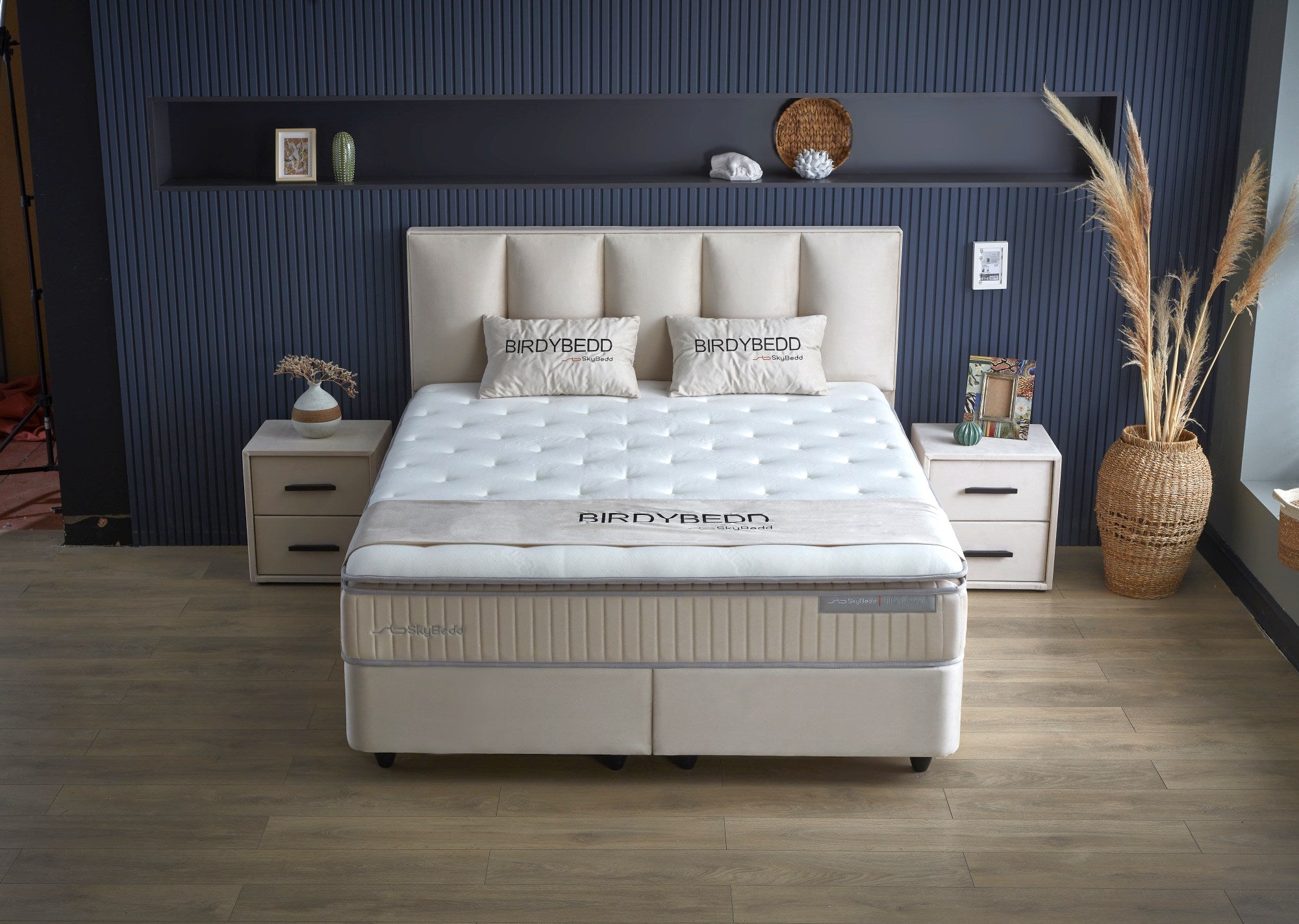 SKYBEDD ® - Boxspring met opbergruimte Birdybedd Beige