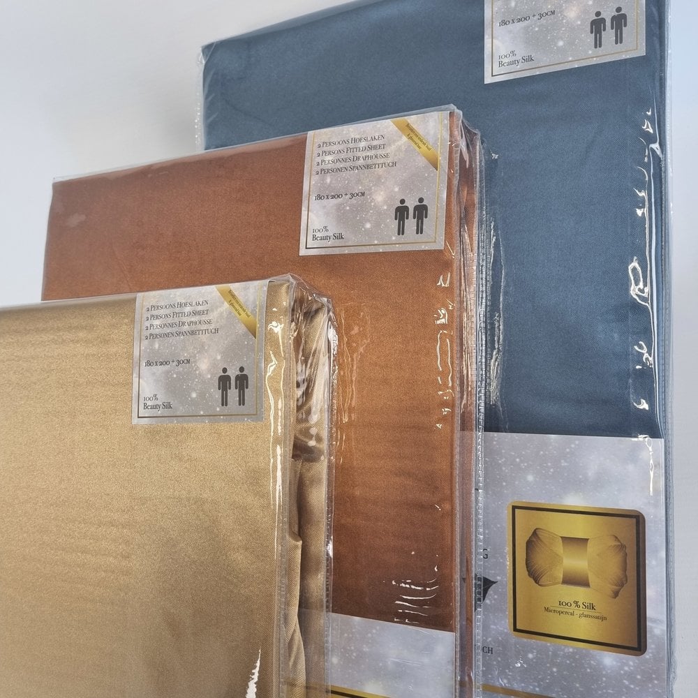 Satijnen Hoeslaken Champagne Gold – Luxe & Zacht voor Huid & Haar