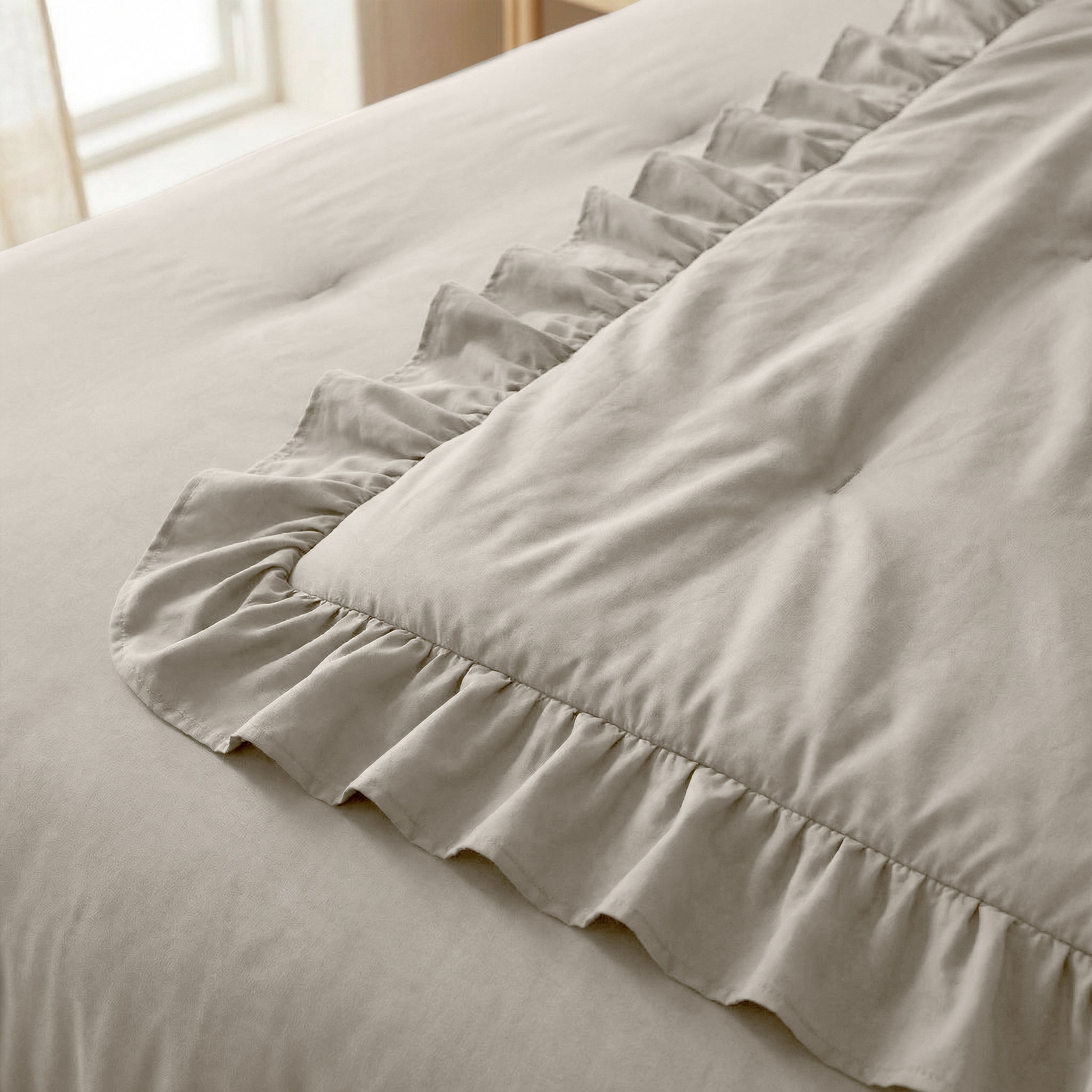Sleeptime Lazy Dekbed - Ruffles - Taupe/Grijs - Voor het hele jaar