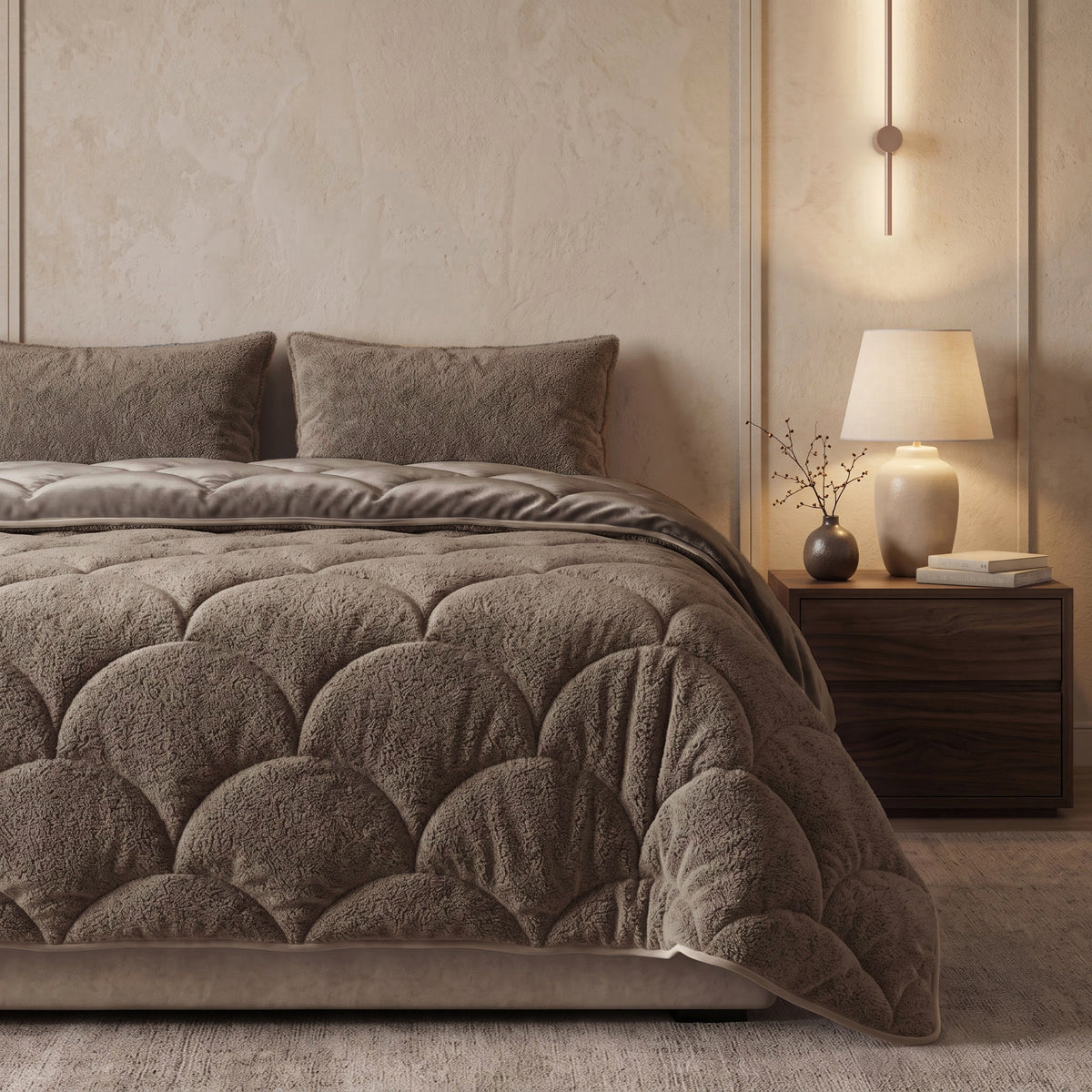 Sleeptime Lazy Dekbed - Teddy/Velvet - Taupe/Bruin - Met kussenslopen