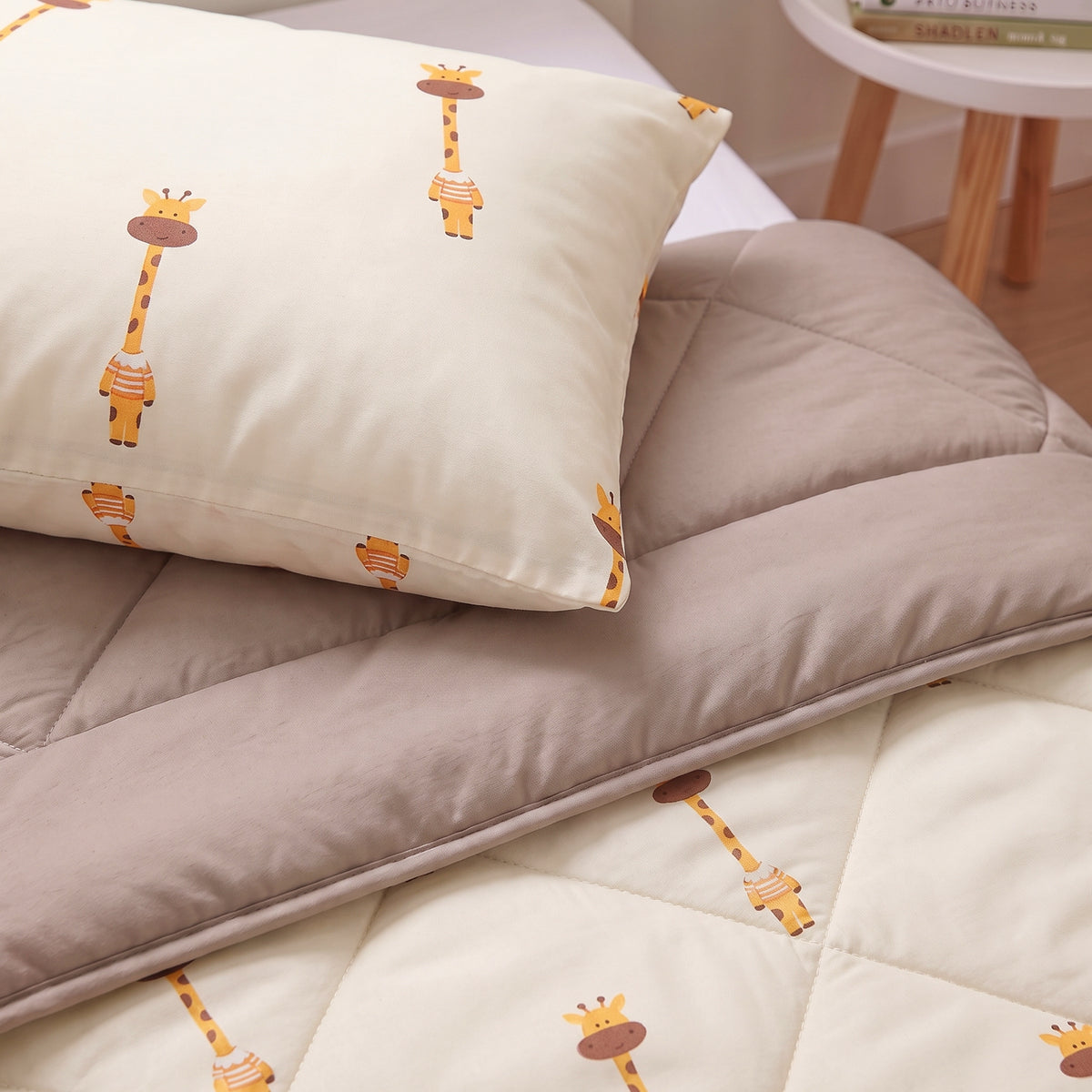 Sleeptime Lazy Kids Dekbed Giraf Beige - 140 x 200 cm met sloop