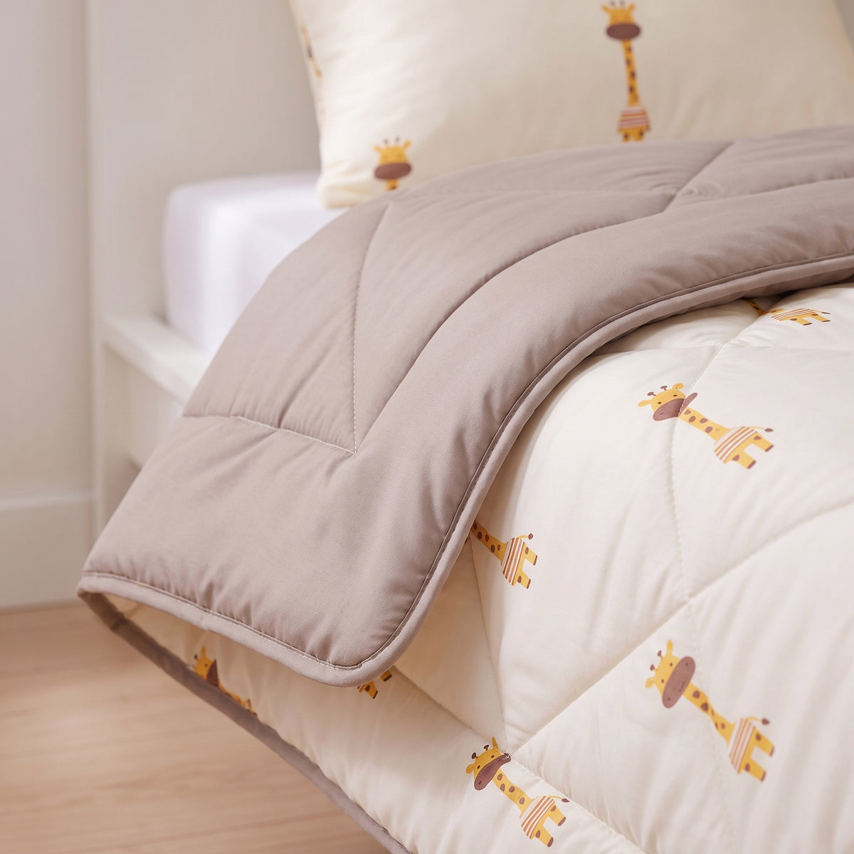 Sleeptime Lazy Kids Dekbed Giraf Beige - 140 x 200 cm met sloop