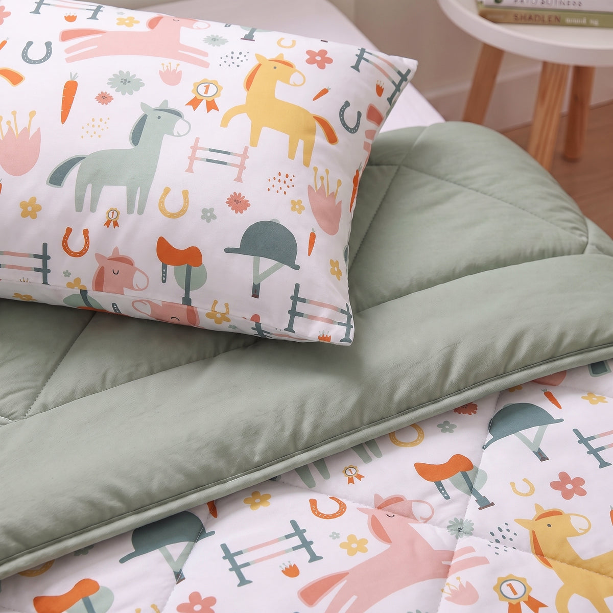 Sleeptime Lazy Kids Dekbed Paardjes Wit - 140 x 200 cm met sloop