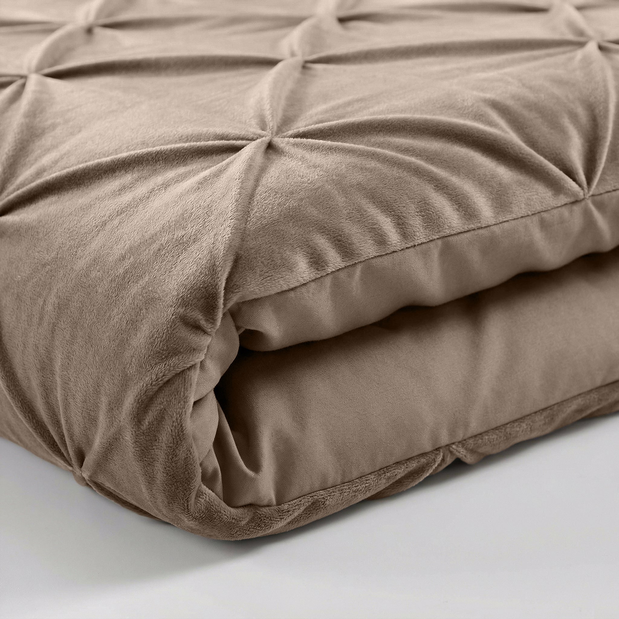 Sleeptime Lazy Velvet Pintuck Dekbed - Taupe - Voor het hele jaar
