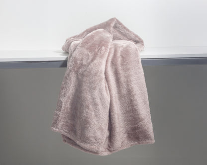 Teddy plaid Poeder Roze 150 x 200 - Heerlijk zacht - Knuffel deken - Voor bed en op de bank