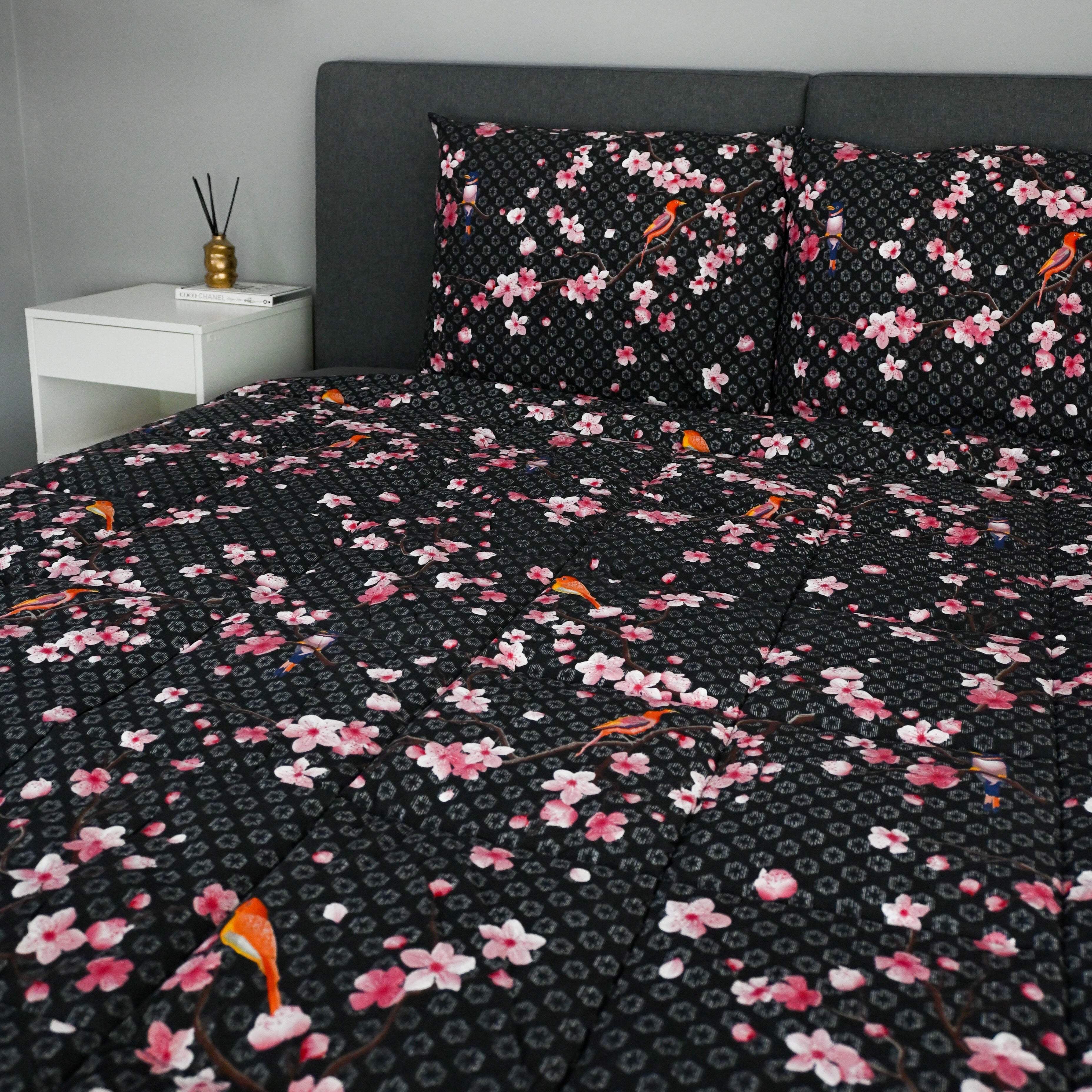 Valking Dekbed - Japon Black - Voor het hele jaar + Kussenslopen