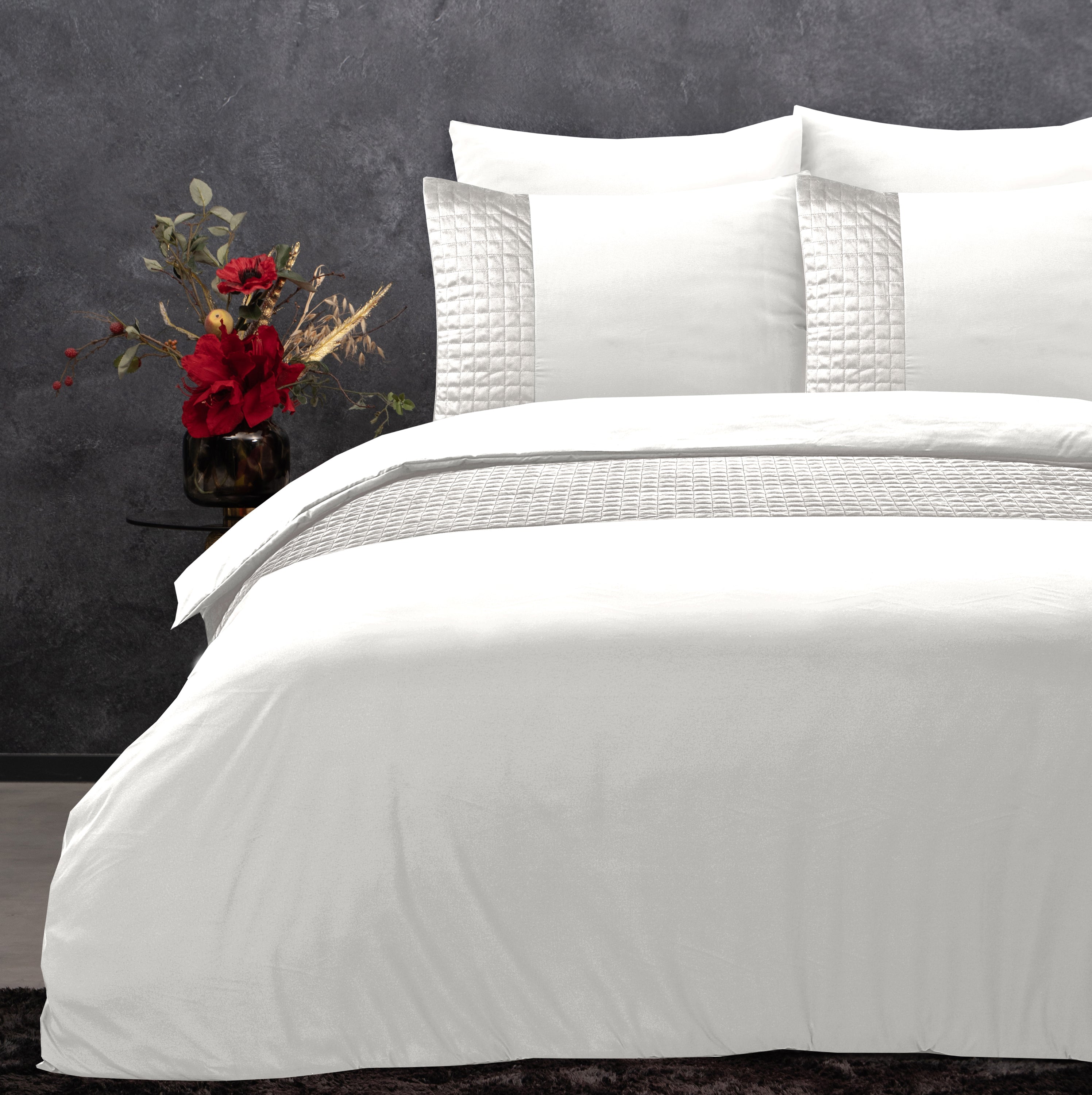 Velvet Band White Duvet Cover - Luxurious velvet band - Velvet soft - Square stitched