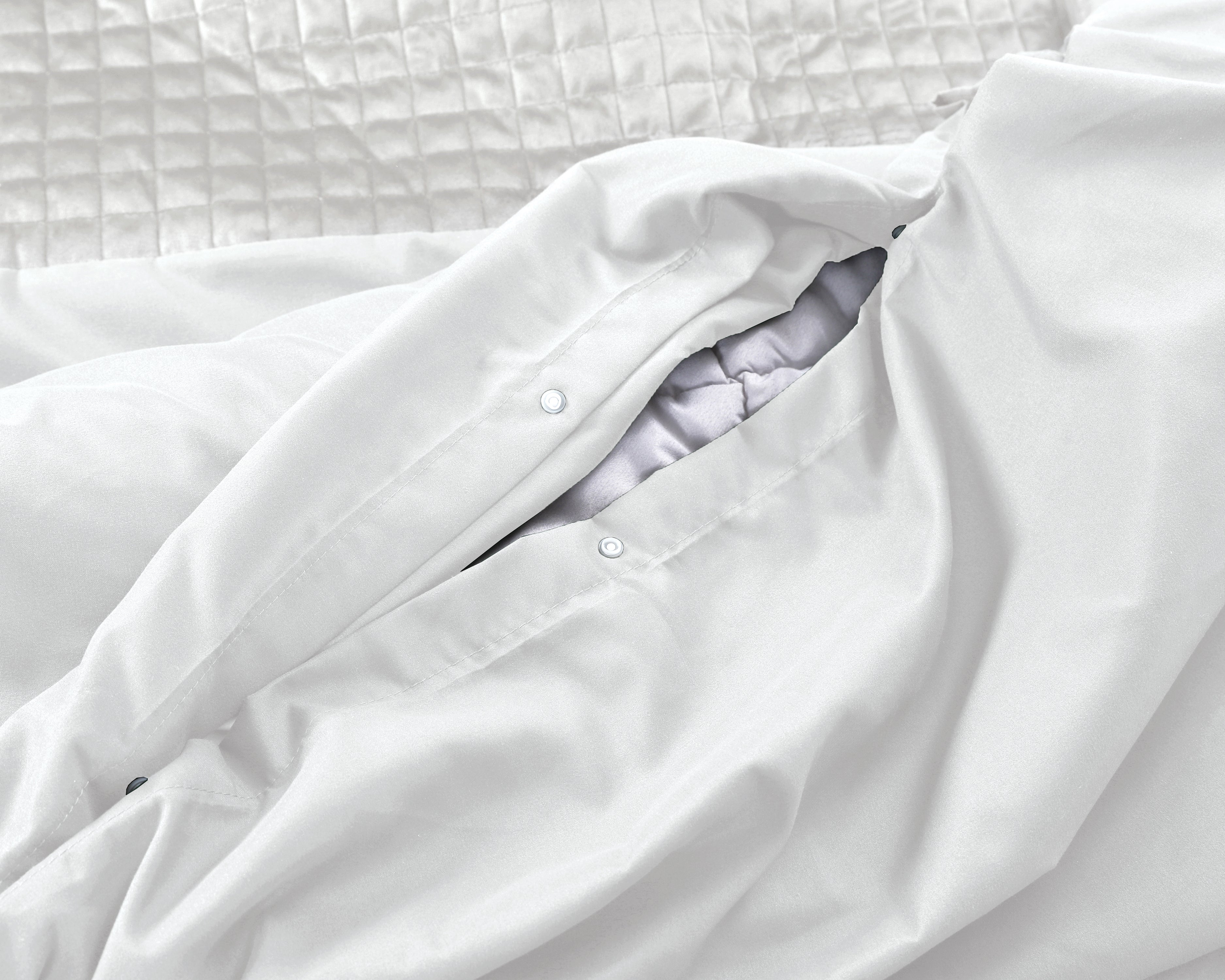 Velvet Band White Duvet Cover - Luxurious velvet band - Velvet soft - Square stitched