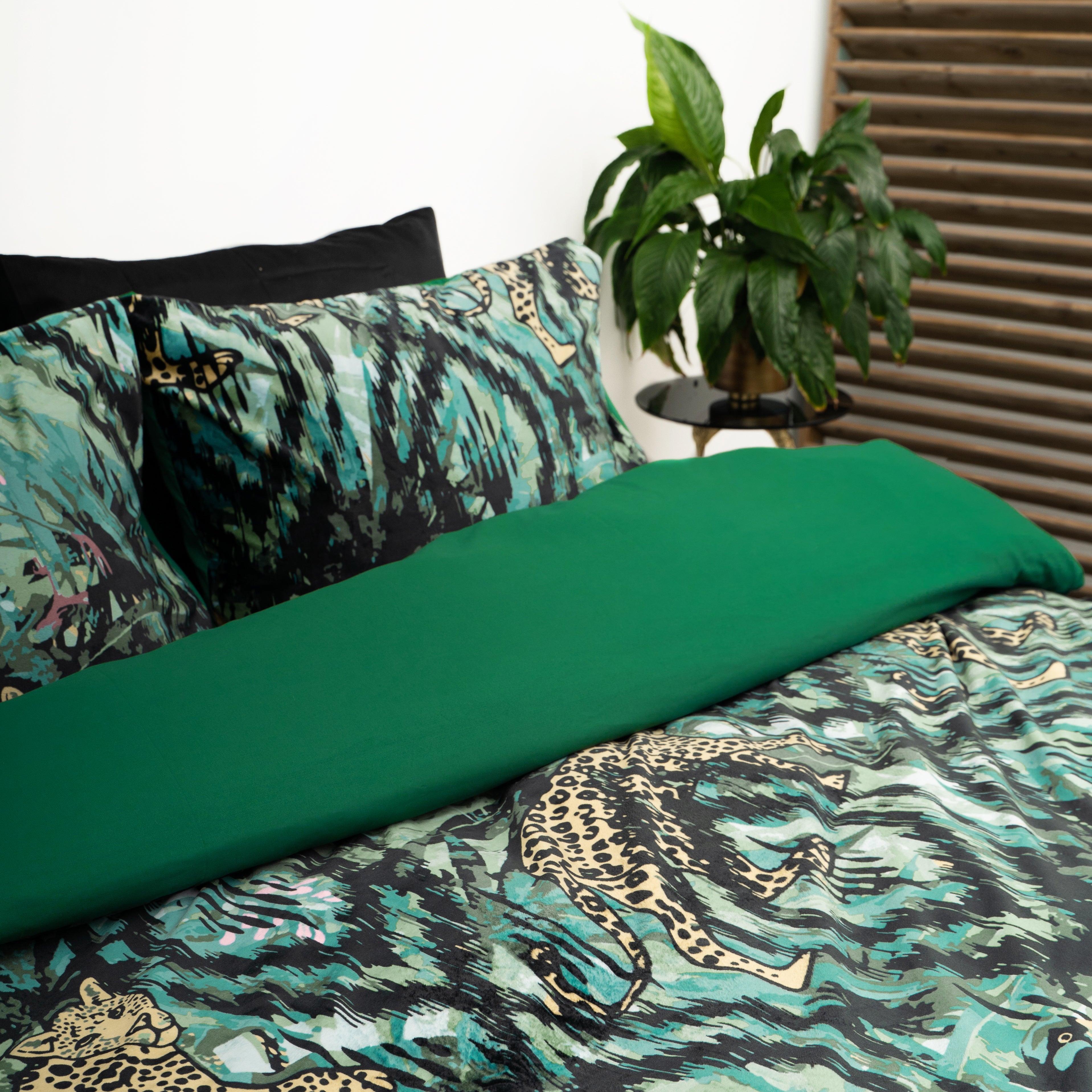 Velvet Botanical Forest Duvet Cover Green - Unique Design - Soft Velvet - Luxurious Feeling