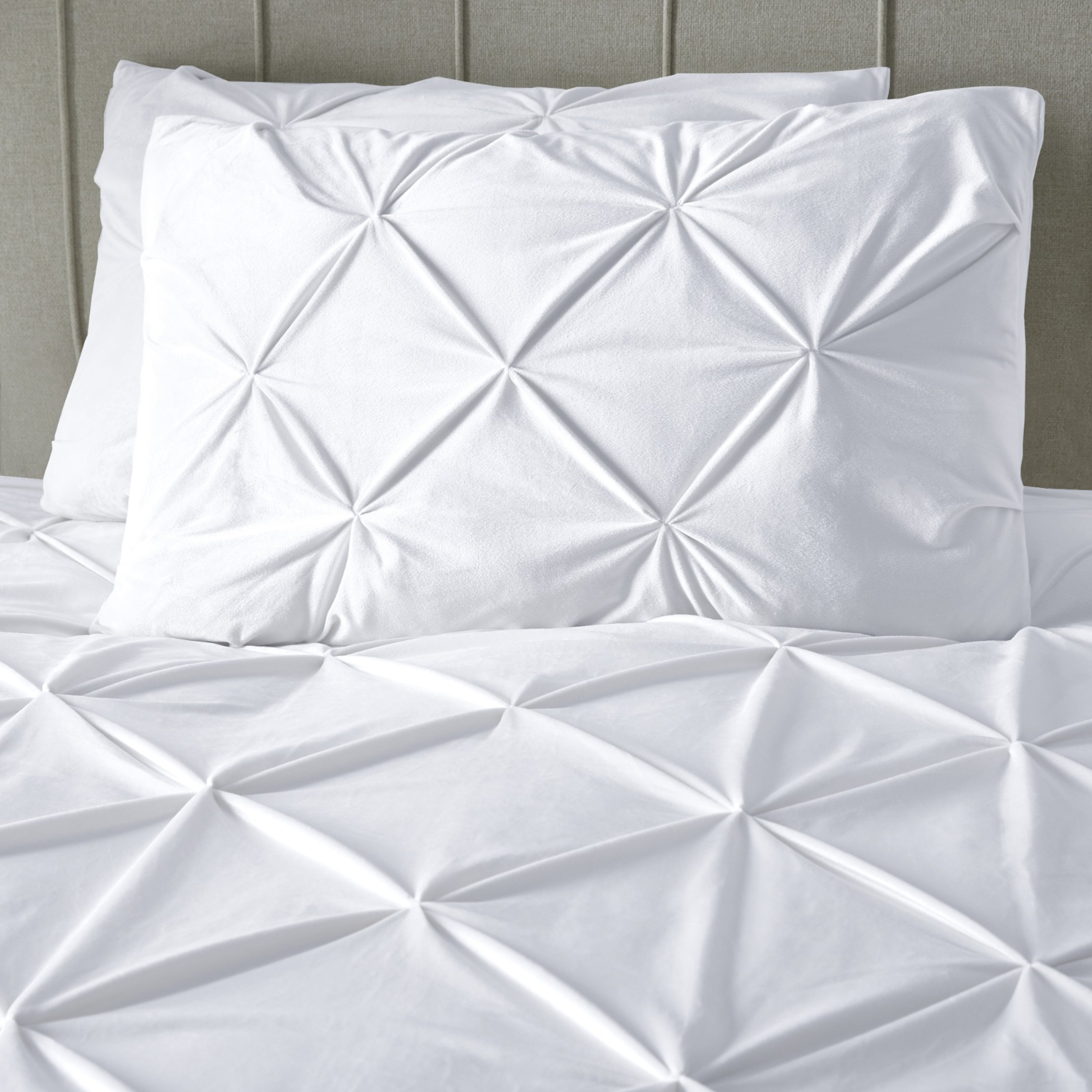 Velvet Pintuck Dekbedovertrek Wit - Fluweel zacht - Chique design - Luxe verpakking