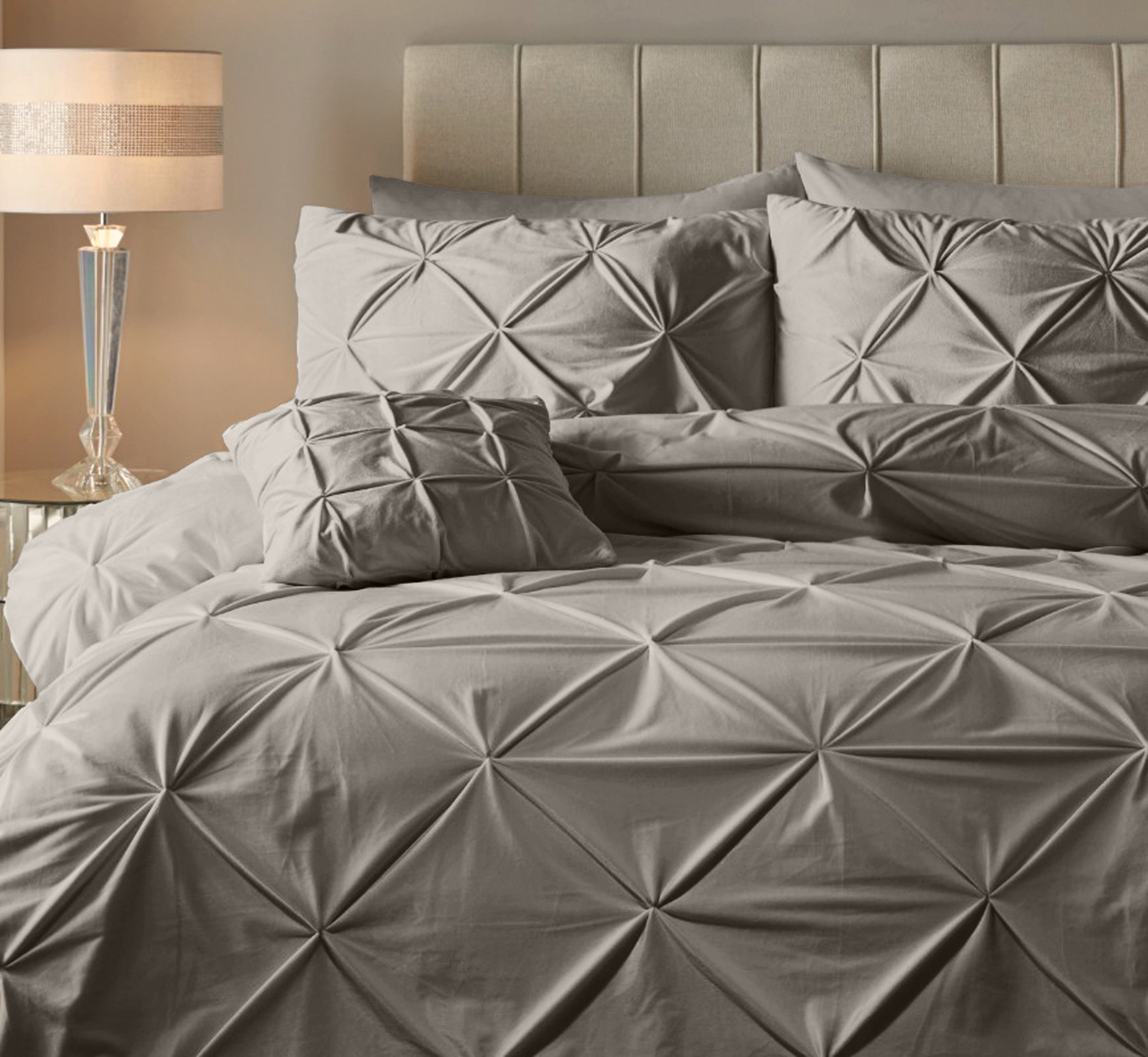 Velvet Pintuck Dekbedovertrek Zand - Fluweel zacht - Chique design - Luxe verpakking