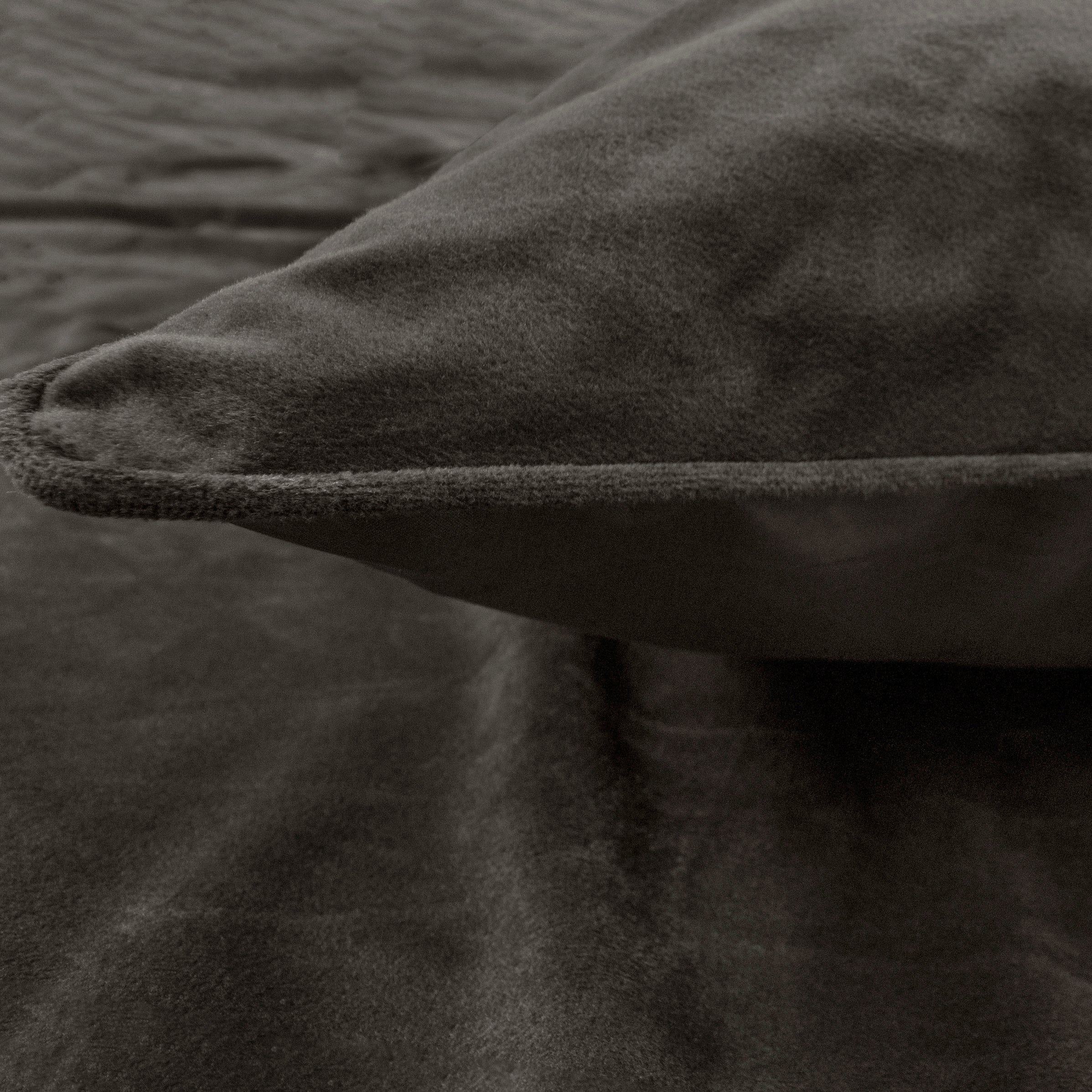 Velvet Piping Dekbedovertrek Deep Taupe - Velvet Piping - Fluweel zacht - Luxe verpakt
