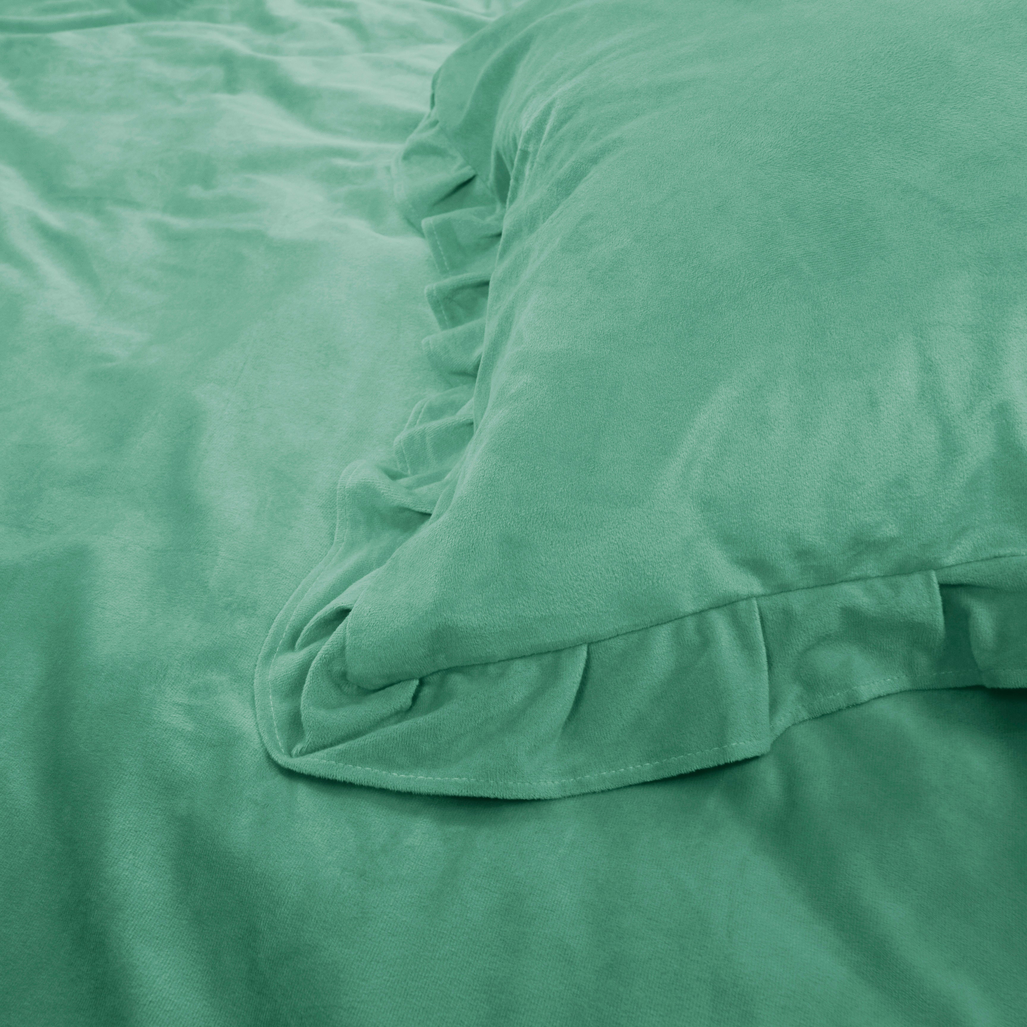 Velvet Ruffles Dekbedovertrek Granite Green - Ruffles effect - Fluweel zacht - Luxe verpakt