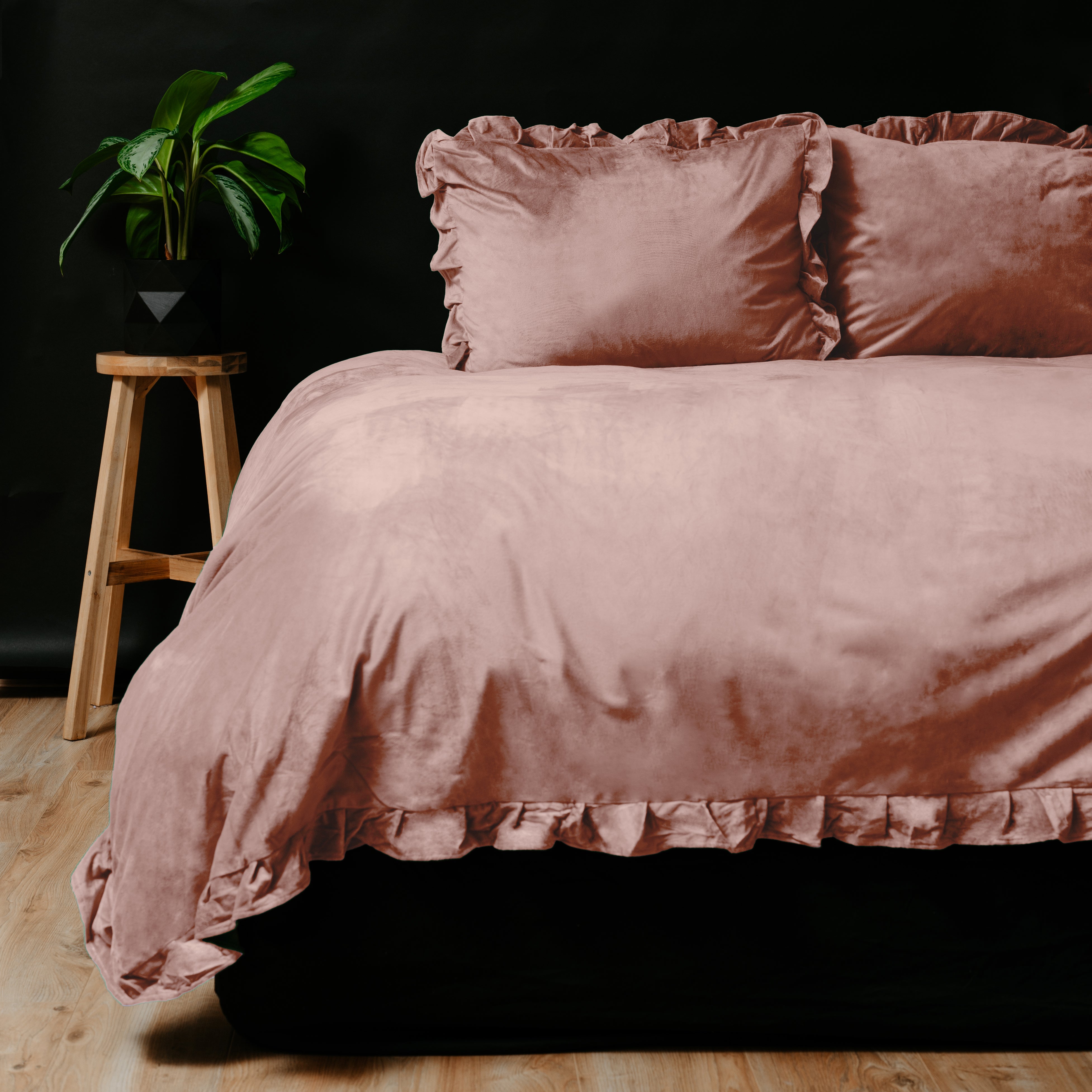 Velvet Ruffles Dekbedovertrek Oud Roze - Ruffles effect - Fluweel zacht - Luxe verpakt