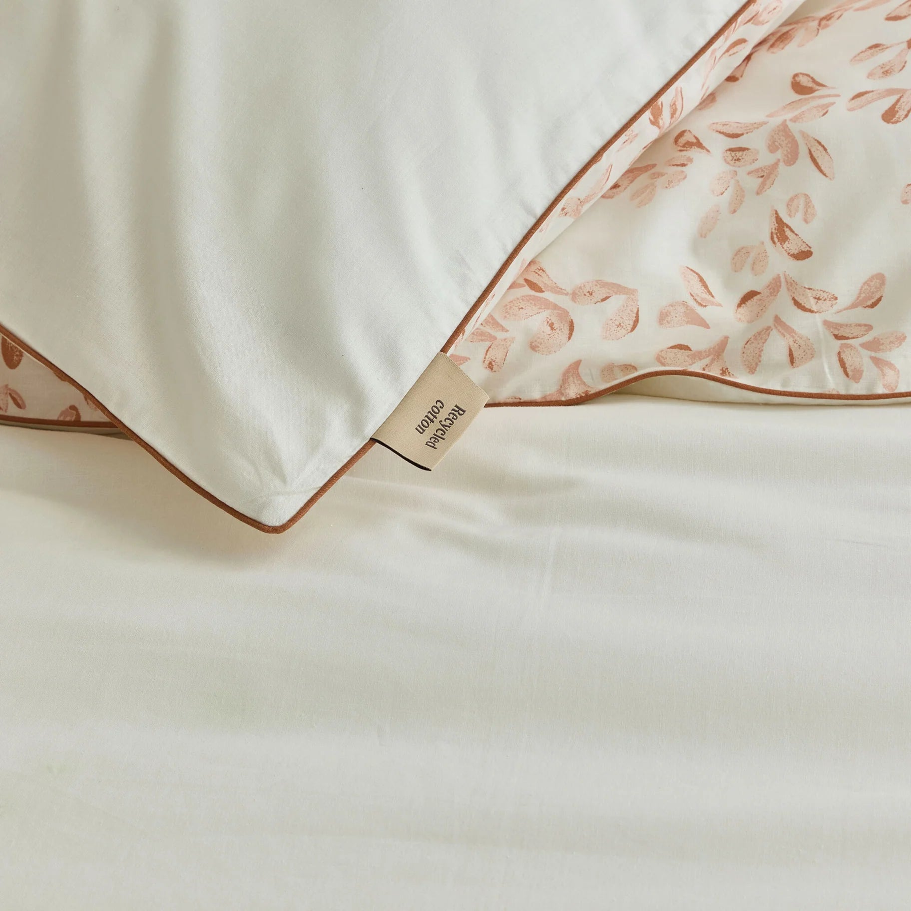 Walra Dekbedovertrek Blushed Leaves - Off White / Roze