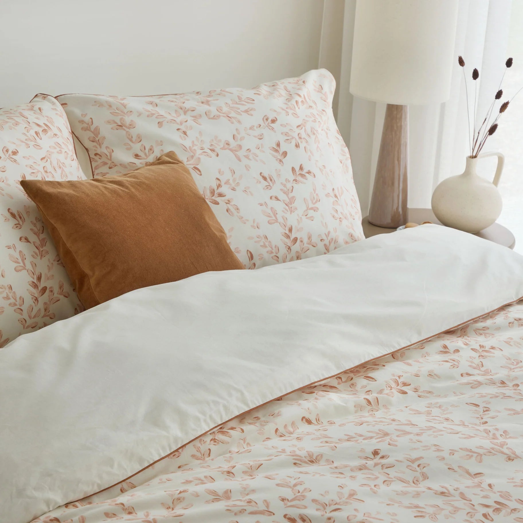 Walra Dekbedovertrek Blushed Leaves - Off White / Roze