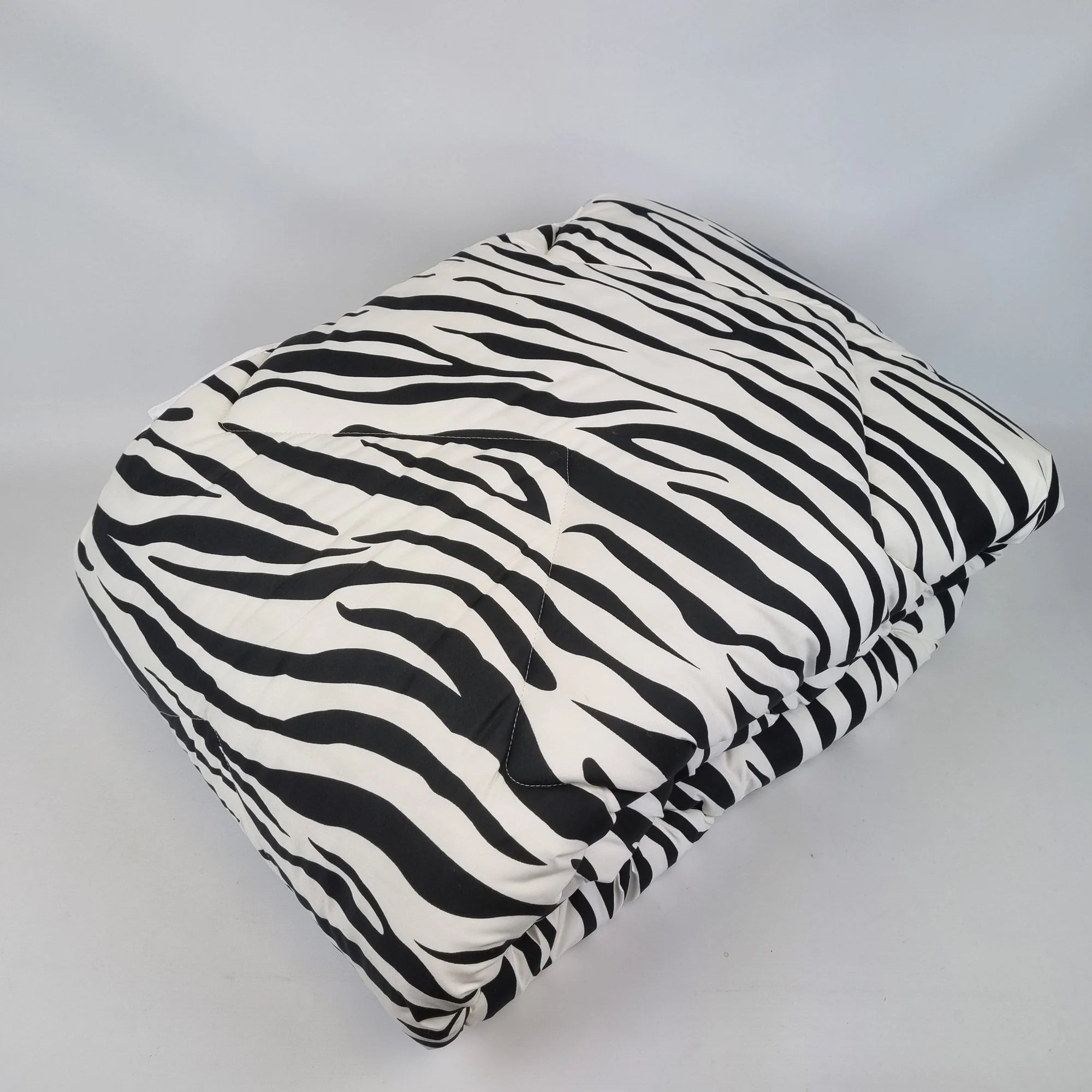 All-in One Lazy Dekbed Zebra - Dekbed voor het hele jaar