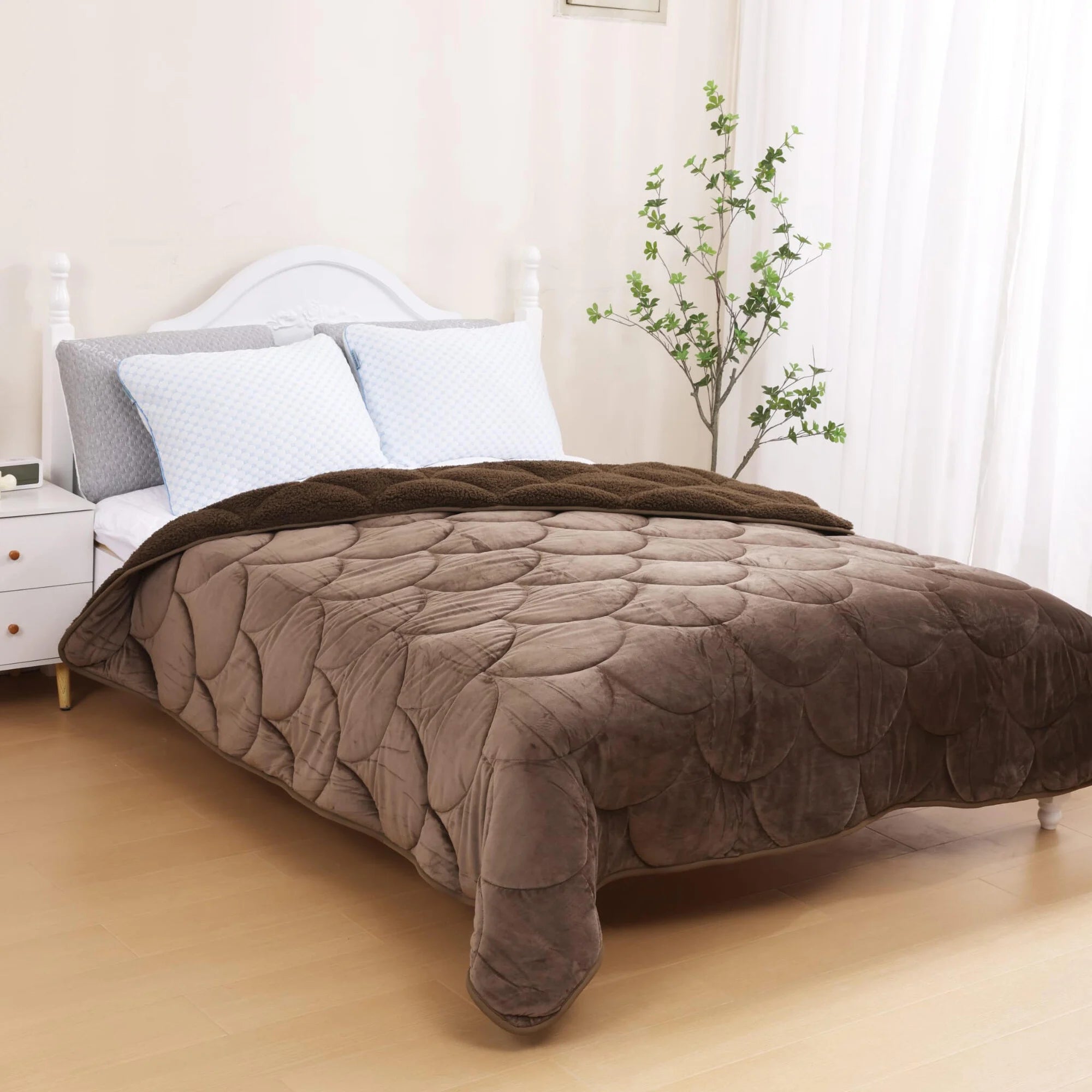 All-in One Lazy Teddy/Velvet Duvet Coffee Brown - 2-in-1 Winter duvet
