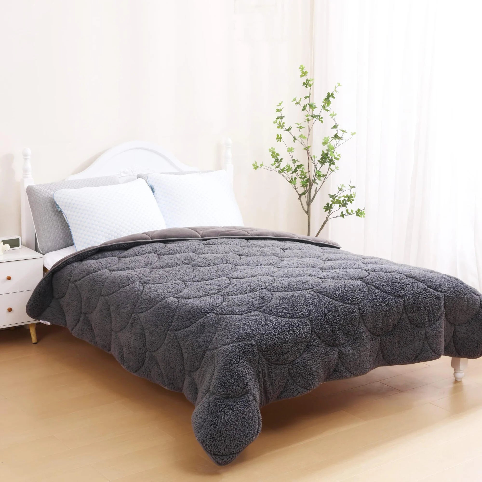 All-in One Lazy Teddy/Velvet Duvet Gray - 2-in-1 Winter duvet