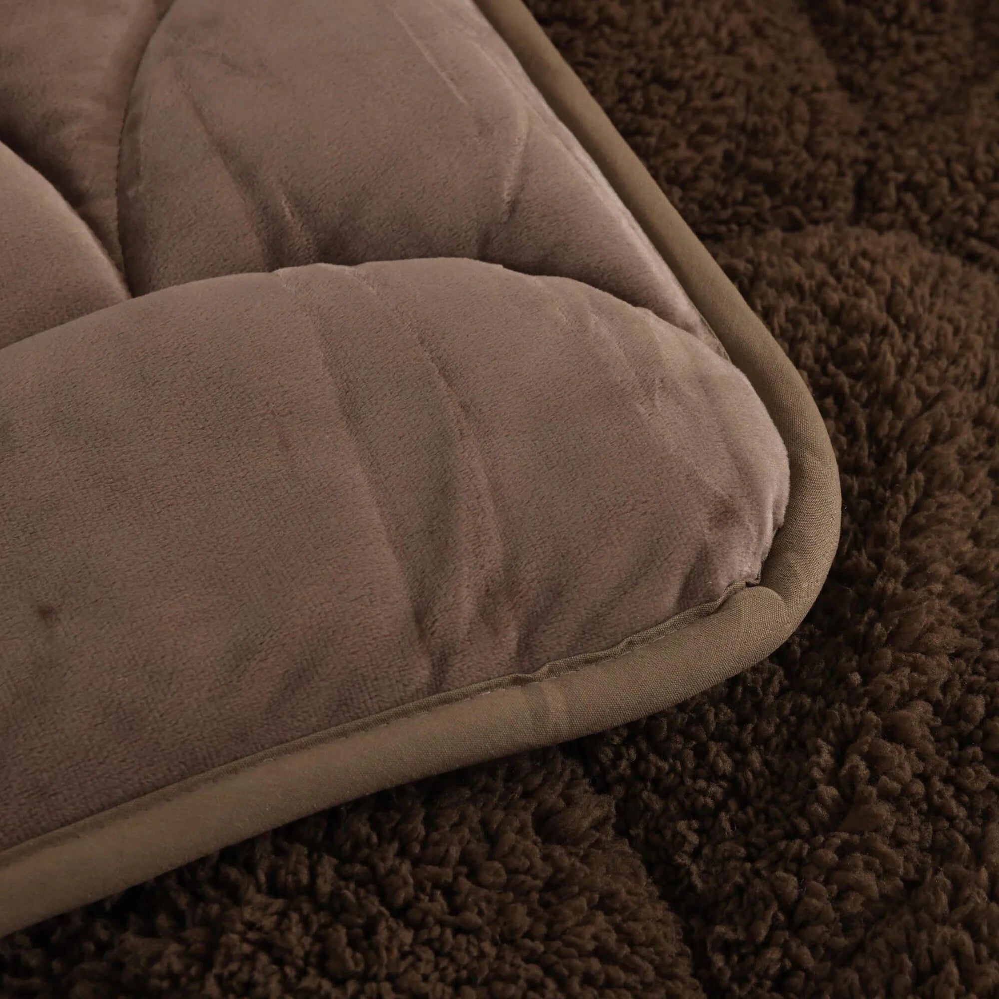 All-in One Lazy Teddy/Velvet Duvet Coffee Brown - 2-in-1 Winter duvet