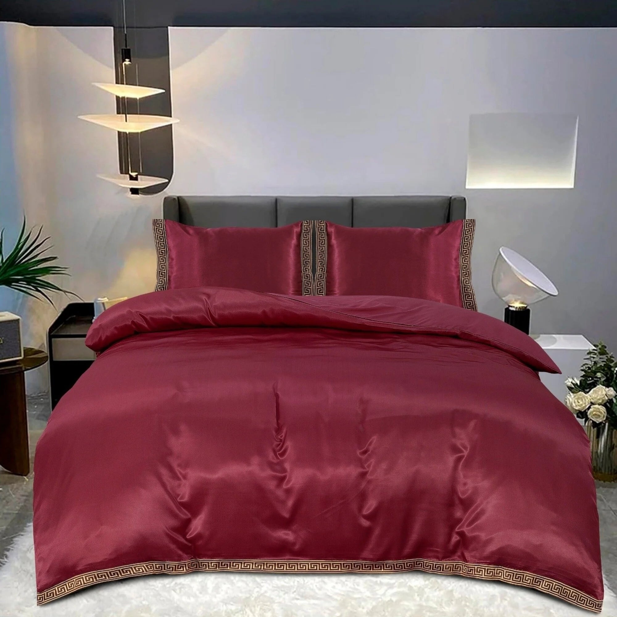 Glanzend Satijnen Dekbedovertrek Burgundy met Lace - Griekse Sleutel