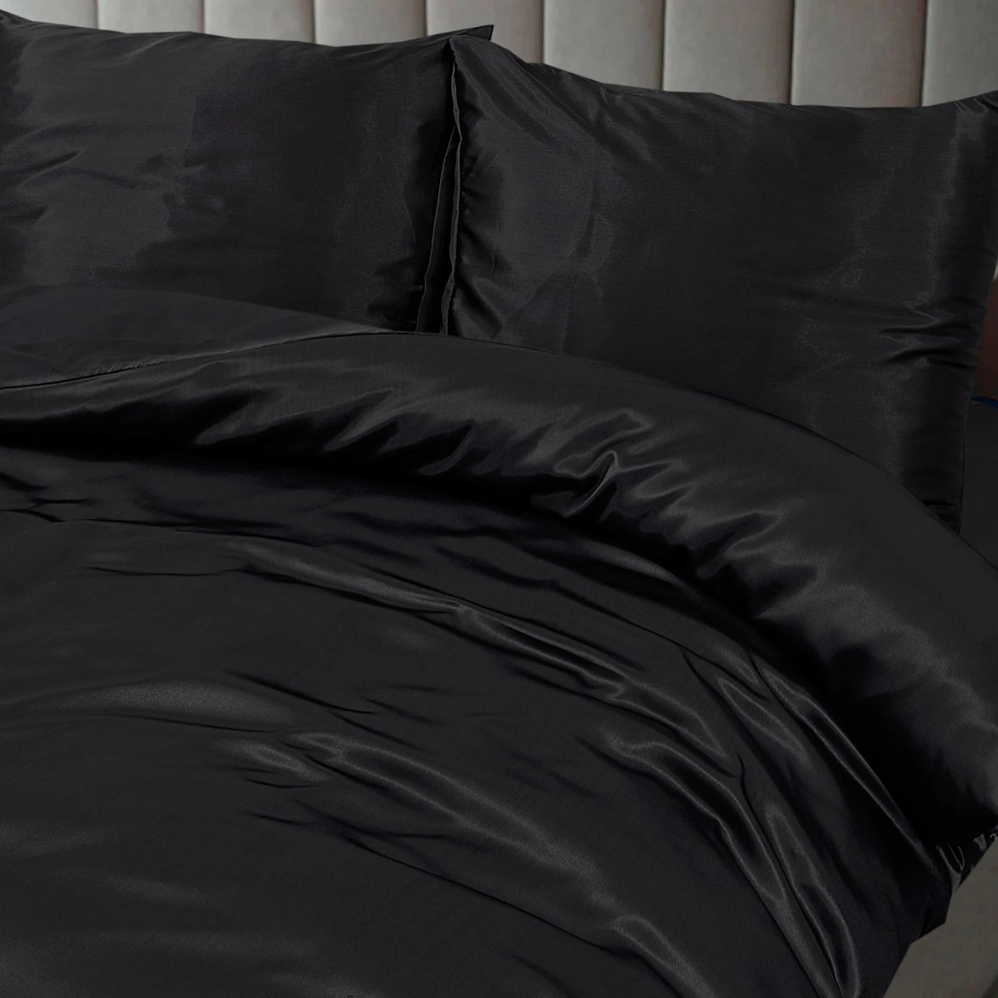 Shiny Satin Duvet Cover Black